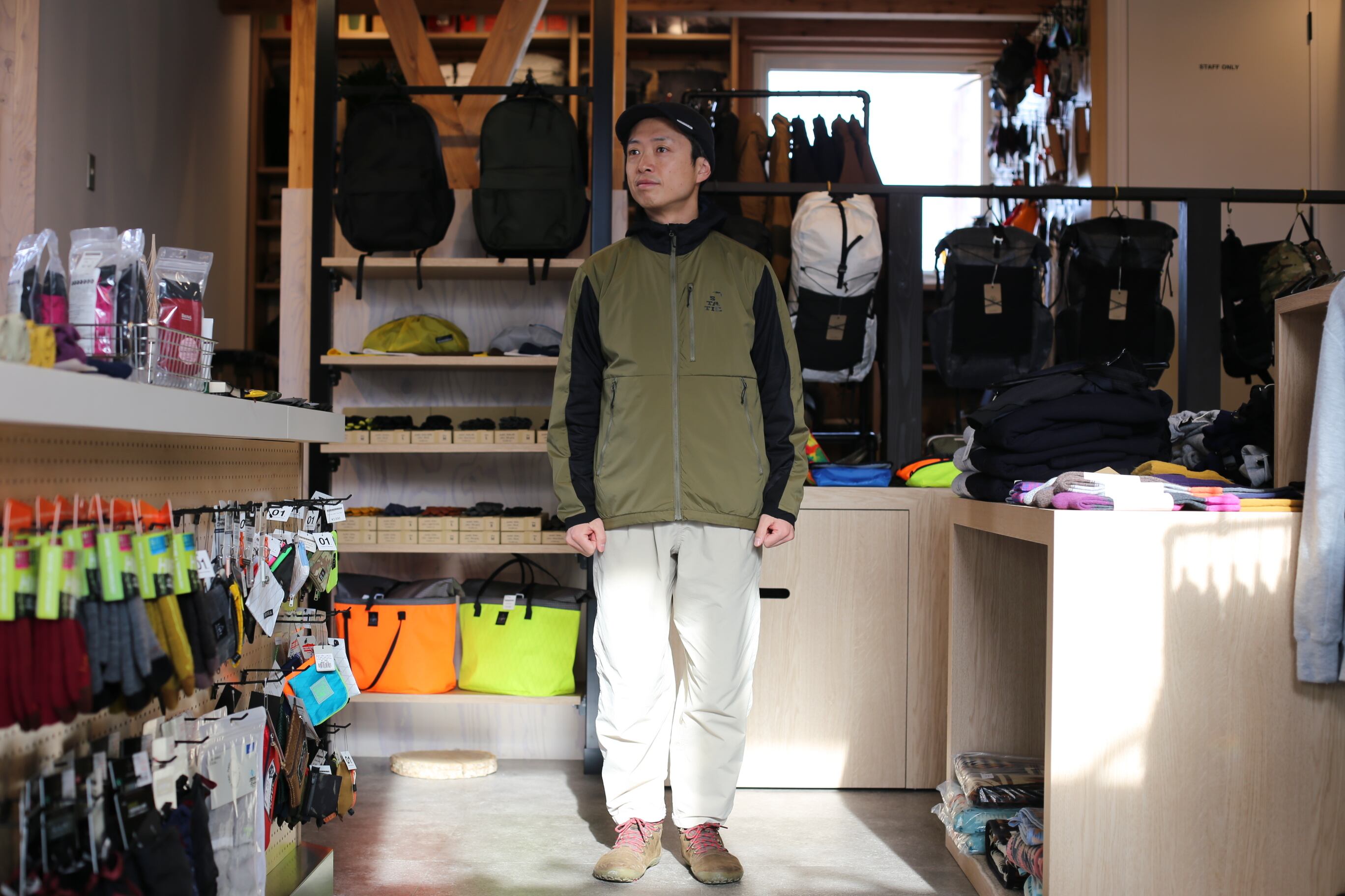 ADRIFT HOODY WITH SHELL | 01. Outdoor & Life Shop