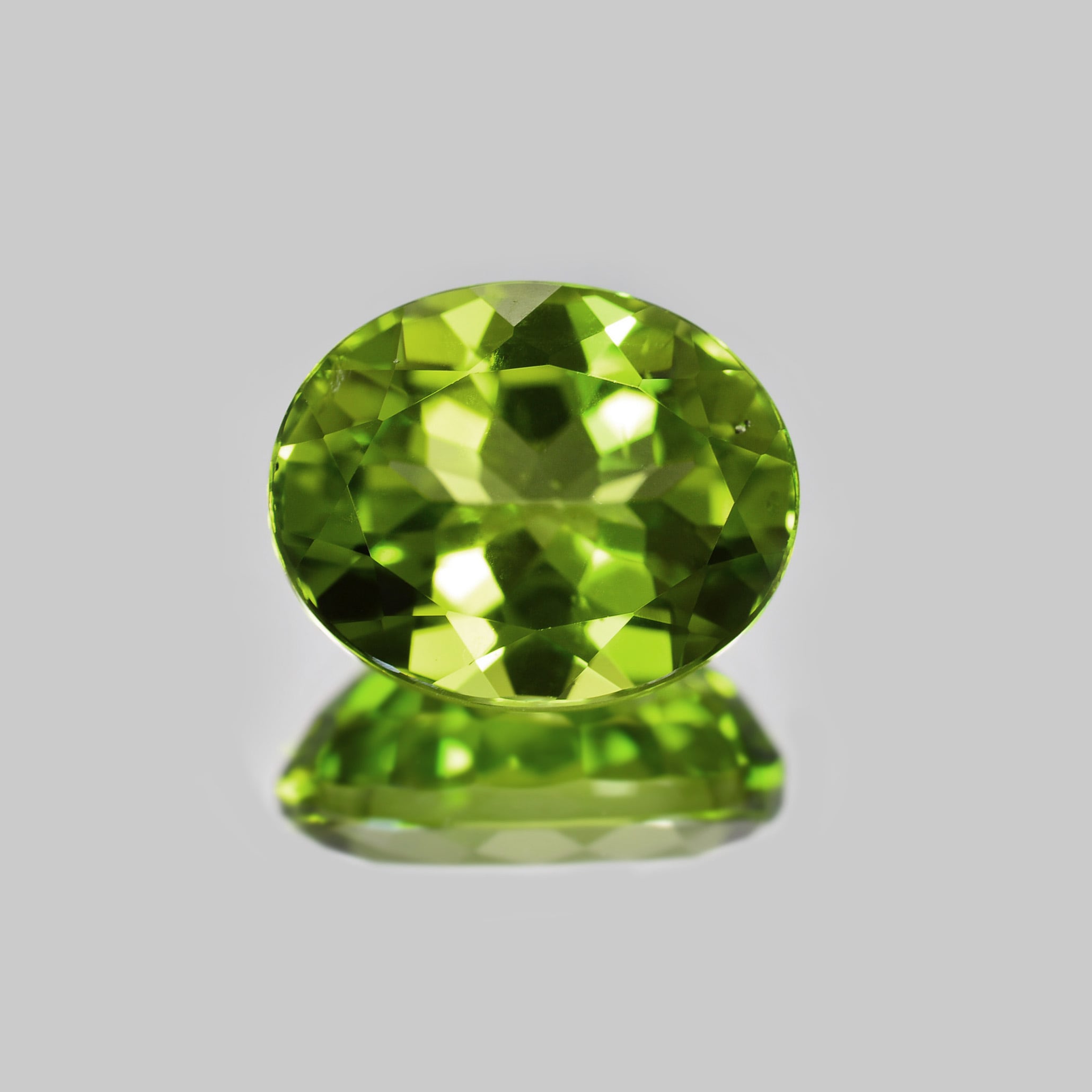ペリドット4.78 ct No57390宝石ルースいしや 鑑別書付]ルド