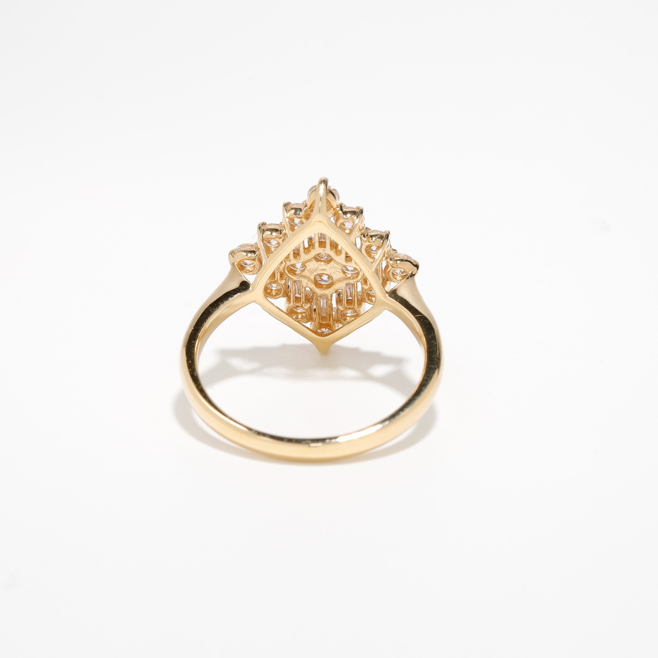 ダイヤモンド デザインリング K18 / 1.000ct