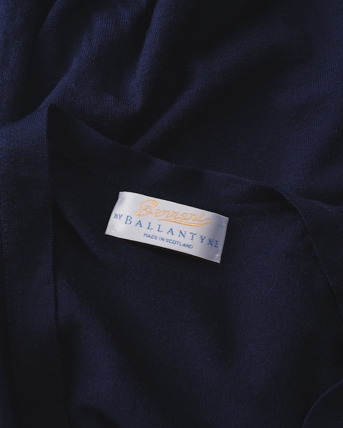 [1990s-2000s] "Gerrari BY BALLANTYNE" Merino 2000 Wool Cardigan (Made in Scotland)