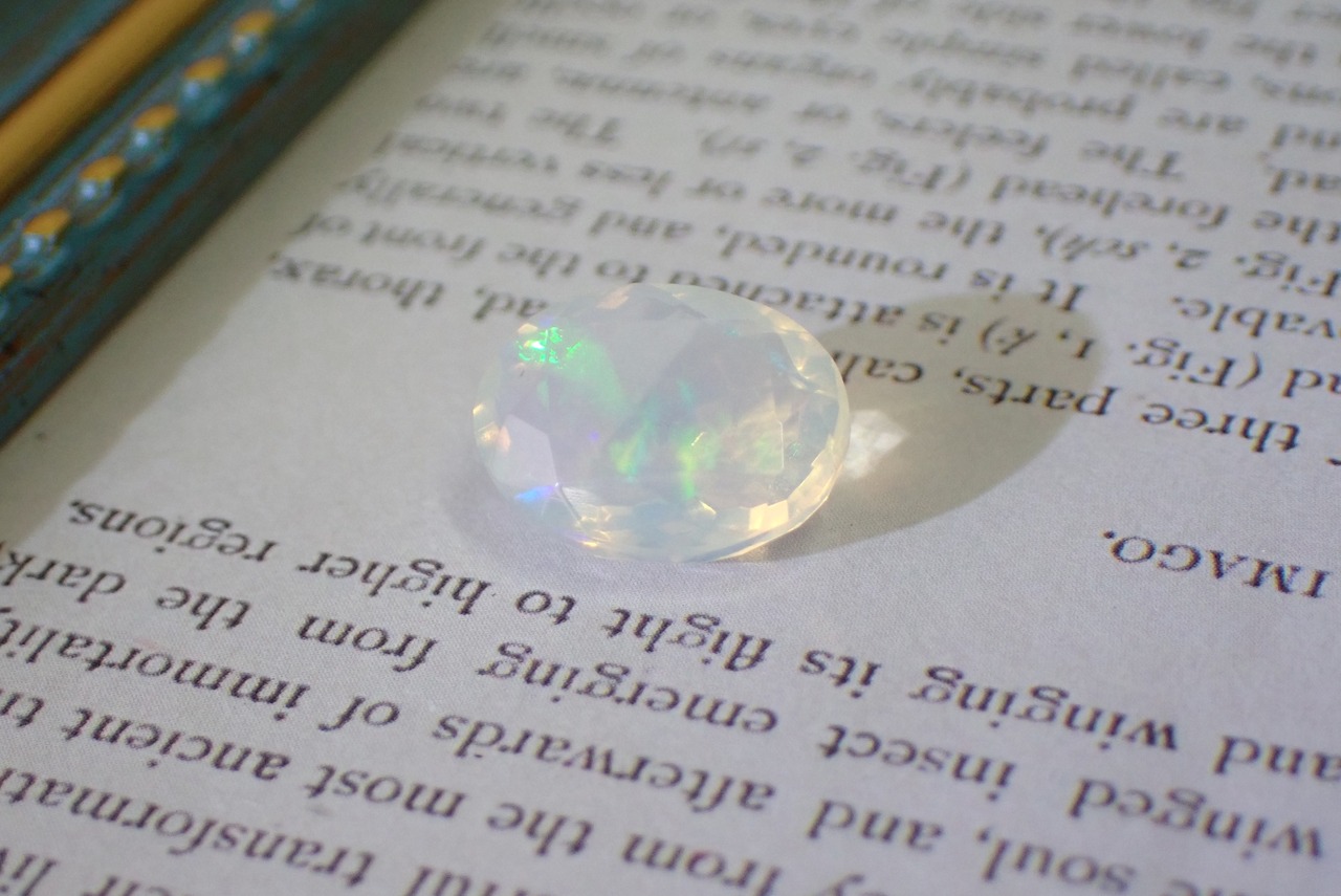 エチオピアオパール　2.91ct　[C9‐35]