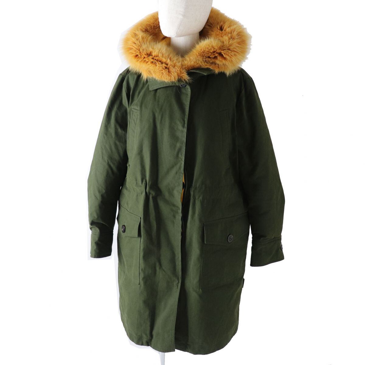 美品　MONCLER カーキダウンジャケット ファー付き 美品MONCLER カーキダウンジャケット ファー付き