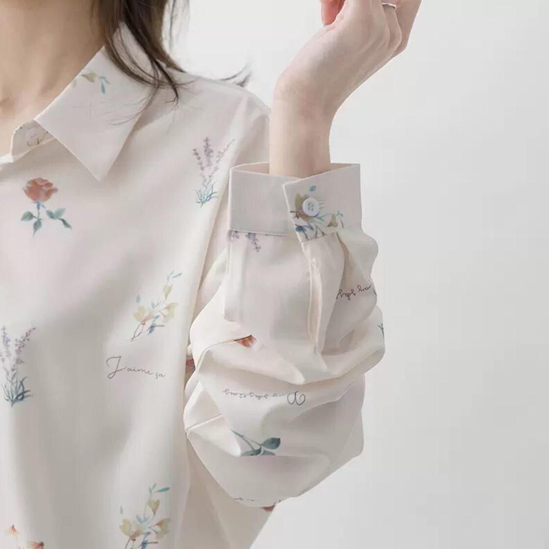 トップス シャツ 白シャツ 柄シャツ 柄シャツ 花柄 袖あり 長袖 襟付き 