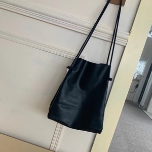 シンプルトートバッグ