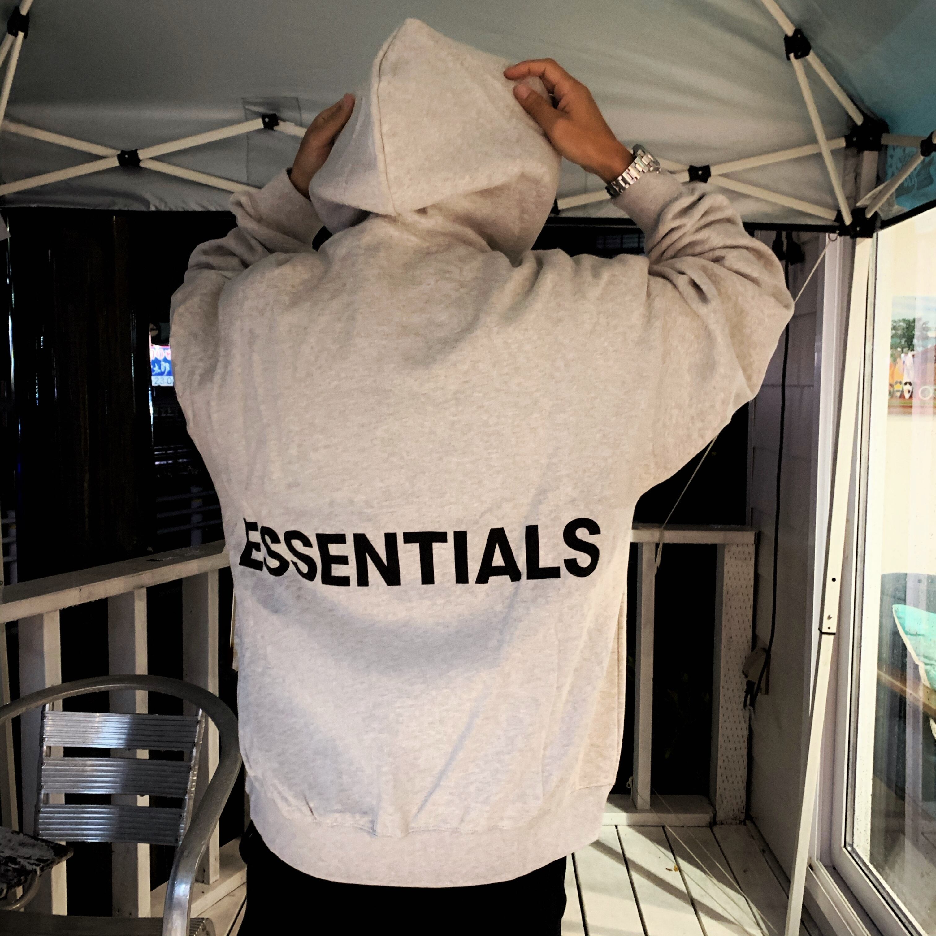 価格改正！FOG ESSENTIALSレア！ 腰ロゴプルパーカー¥29700→¥25000+tax