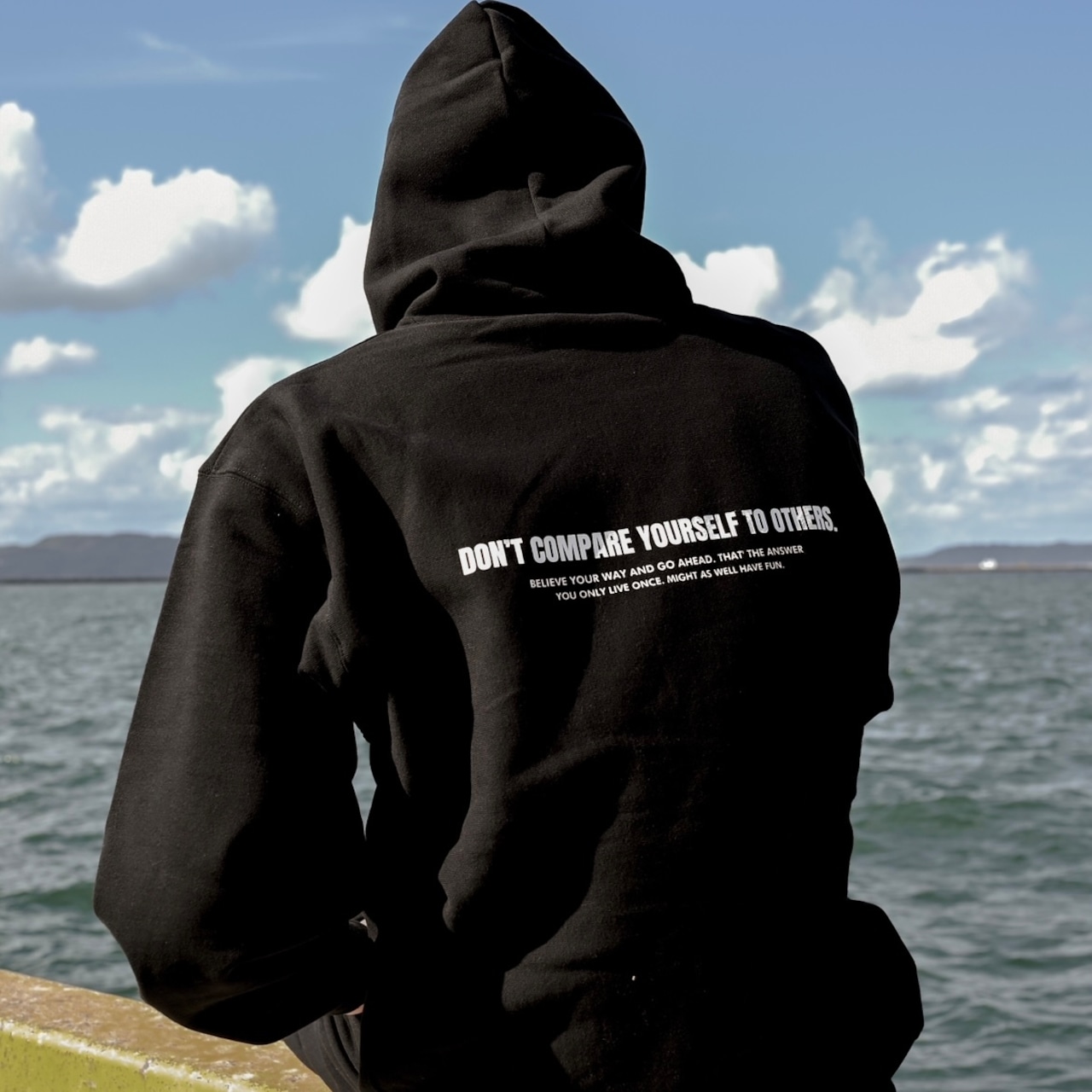 YORU CLUB LOGO HOODIE【Black】