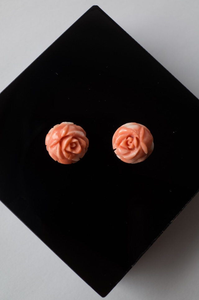 Flower Carving Coral  /pair - 007