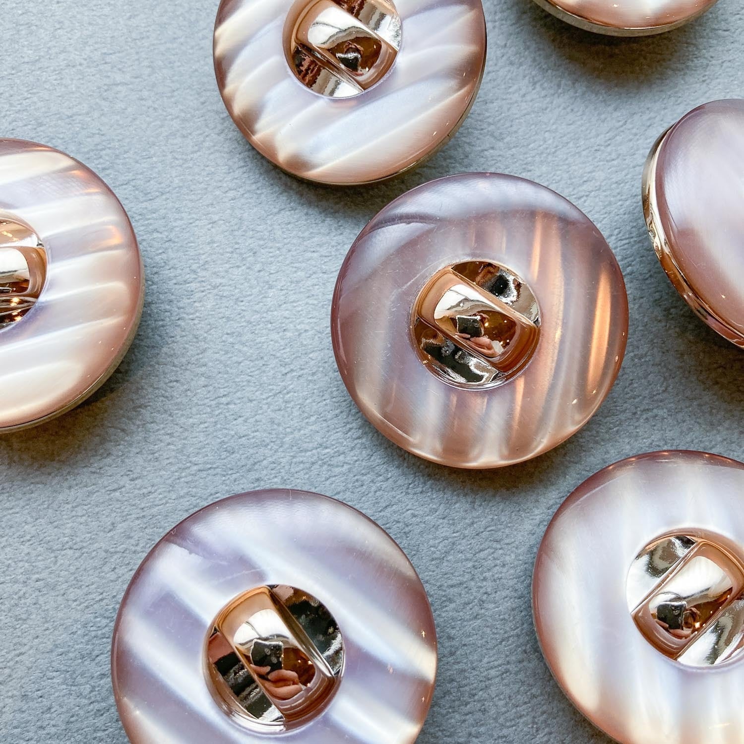 再入荷〉べっ甲風ドーナツボタン（30mm） | Dua-アクセサリーパーツ