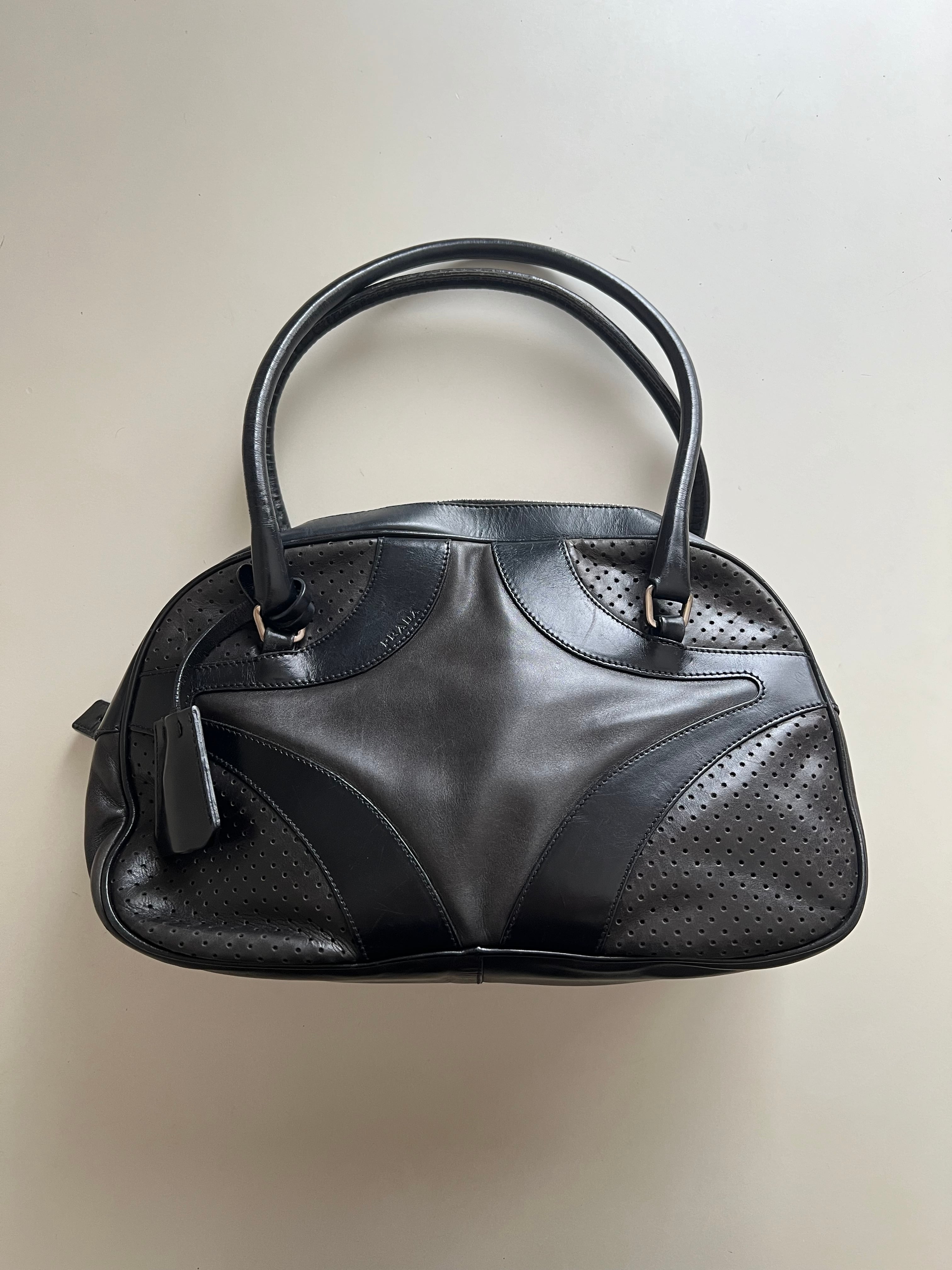 SS2000 PRADA LEATHER HAND BAG | triptraproll