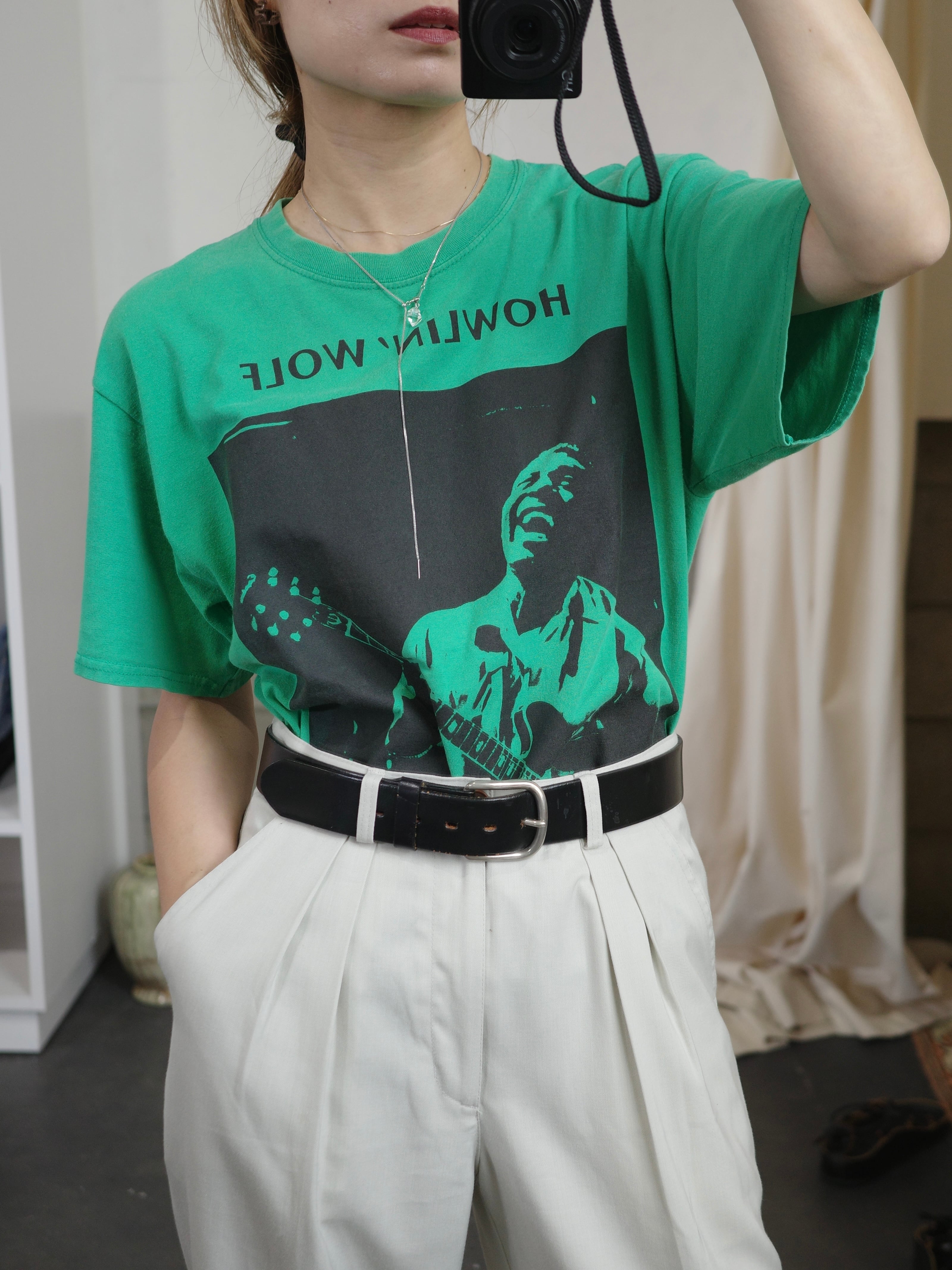 〈vintage〉“HOWLIN’WOLF” green Tshirt