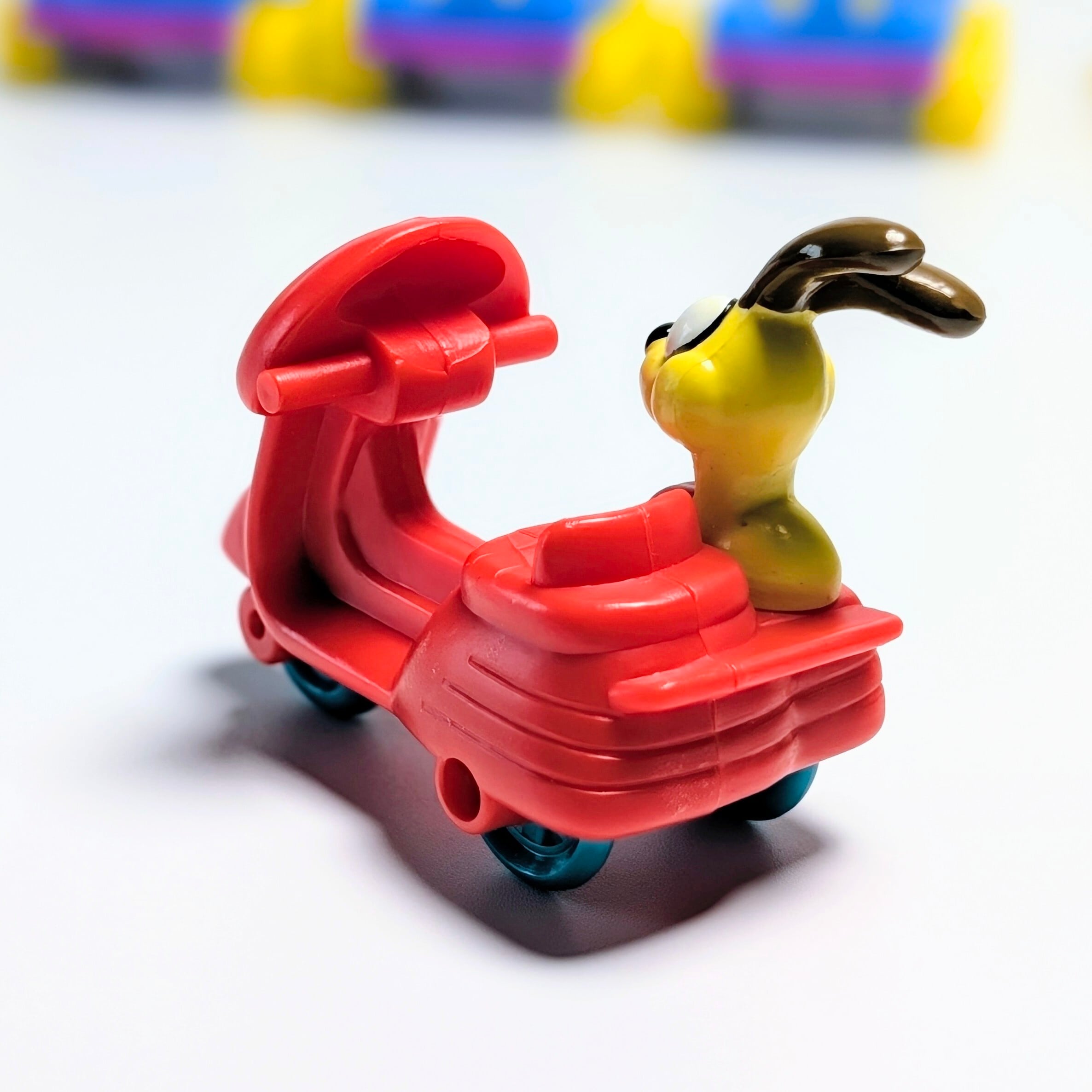 ☆ VINTAGE 1988 ☆【 McDonald's  ( マクドナルド ) 】1988年マクドナルドミールトイ 『 Garfield & Odie Riding on a Scooter（ガーフィールド オン スクーター&サイドカー オン オーディー）』〜スクーターに乗る呑気なあいつら(笑)〜 / ミールトイ / ハッピーミール 〚アメリカン雑貨 アメトイ〛