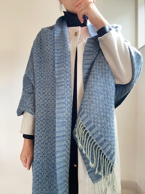 Hand-woven alpaca shawl / Rocca blue