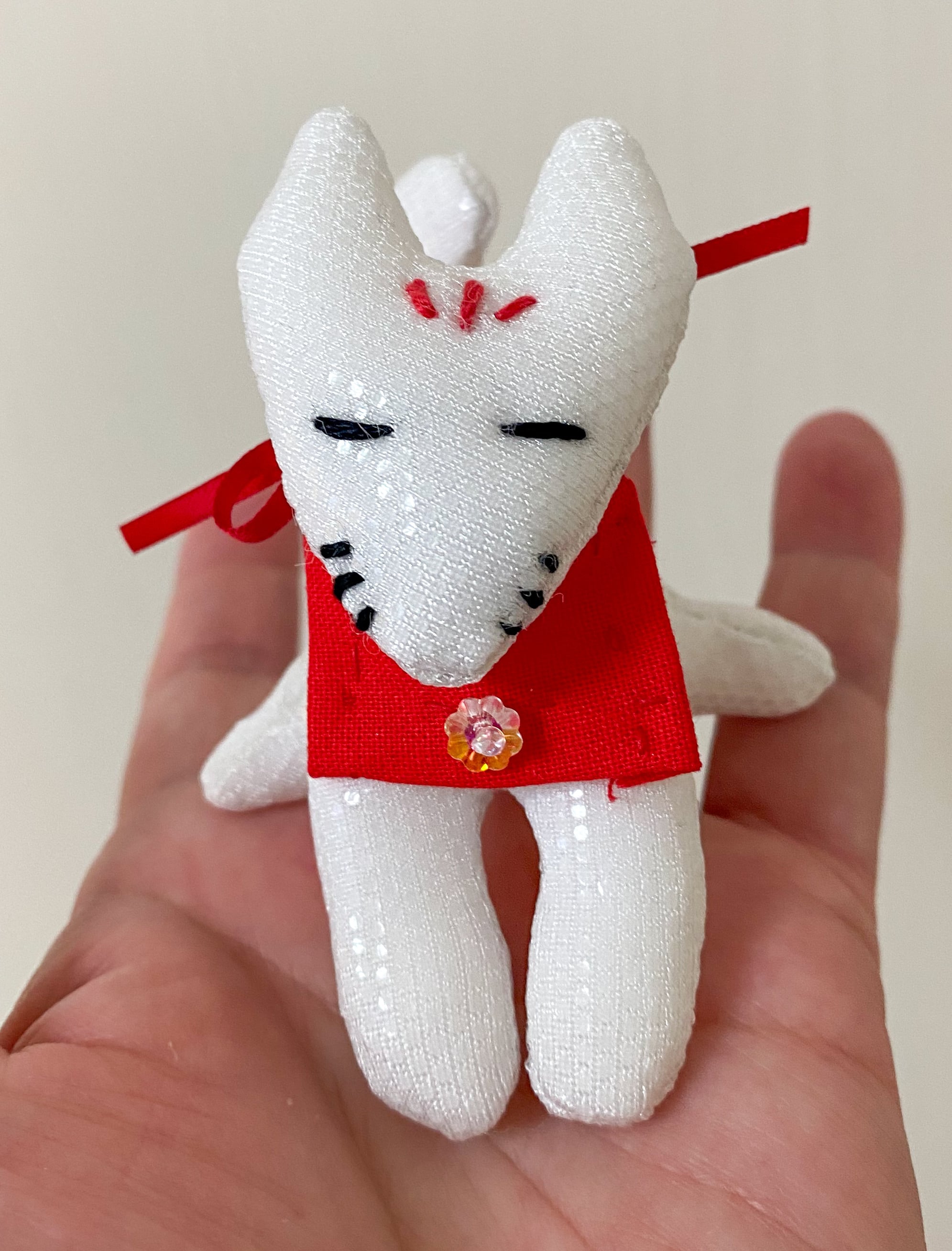 厳しくて優しいお稲荷さまのぬいぐるみ