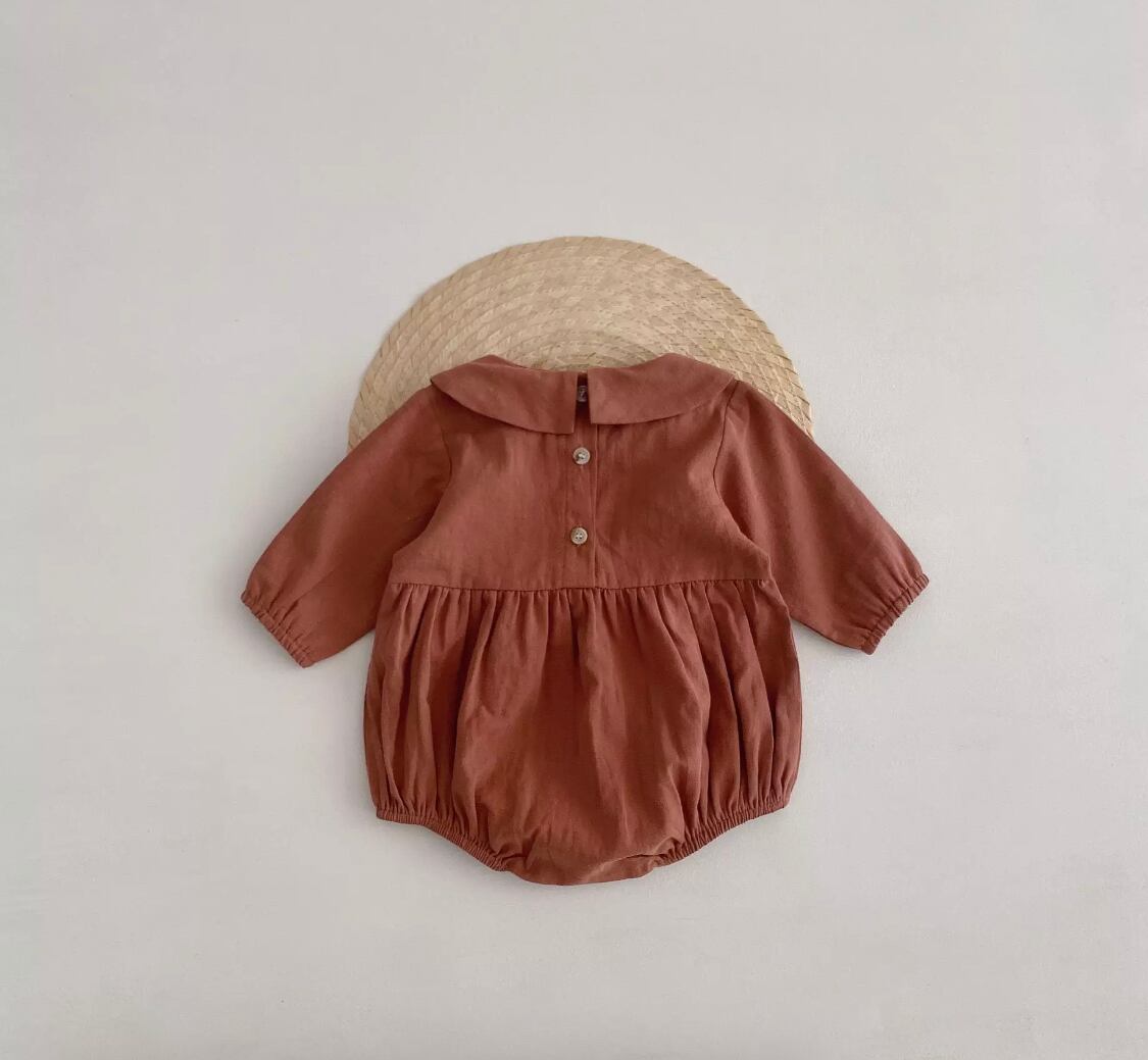 ナチュラル刺繍ロンパース》》》》》》》インテリア 海外子供服 ロンパース ガール 女の子 プチプラ インポート ナチュラル ワントーン