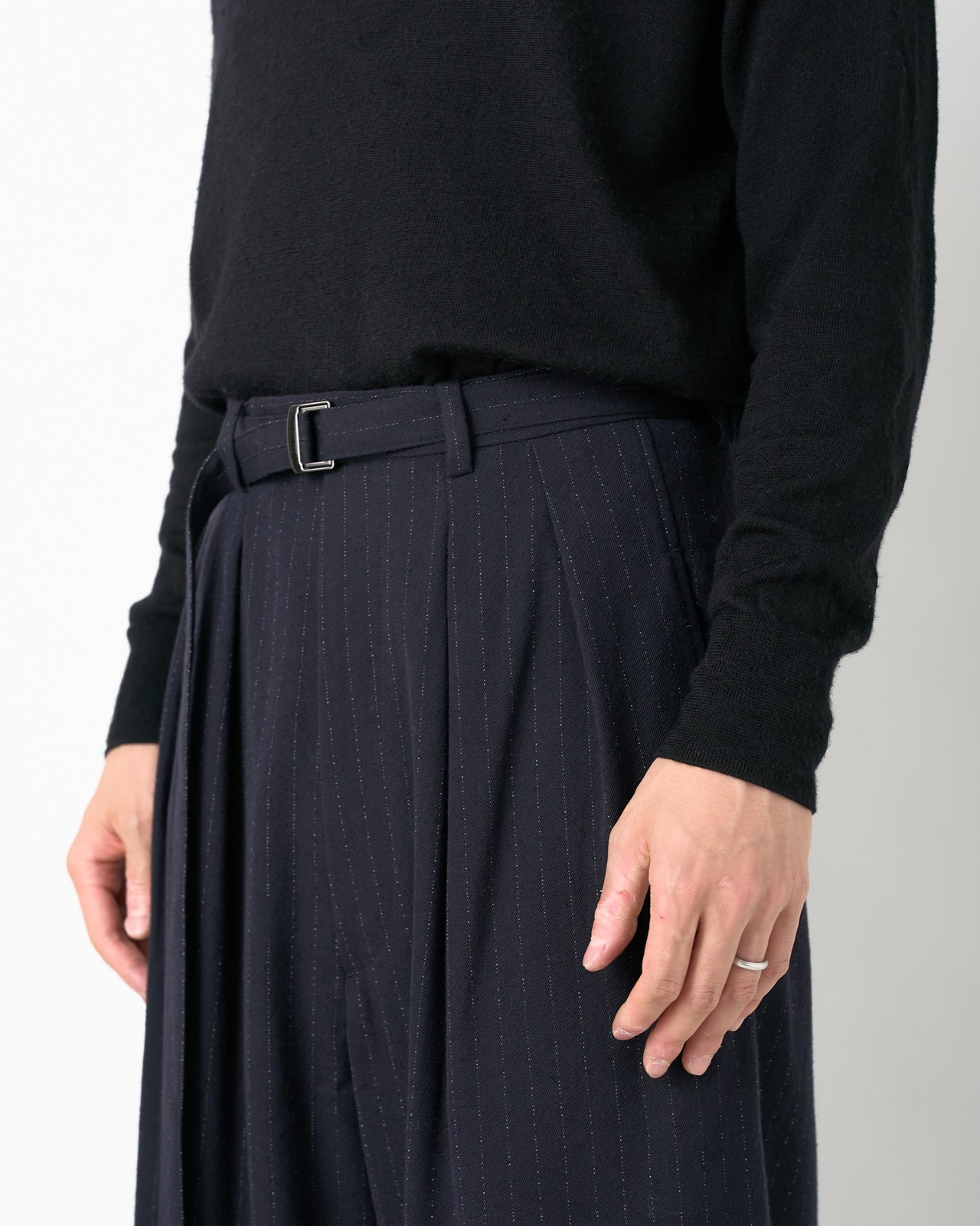 m's braque  "BELTED BAGGY PANTS〔NAVY STRIPE〕"
