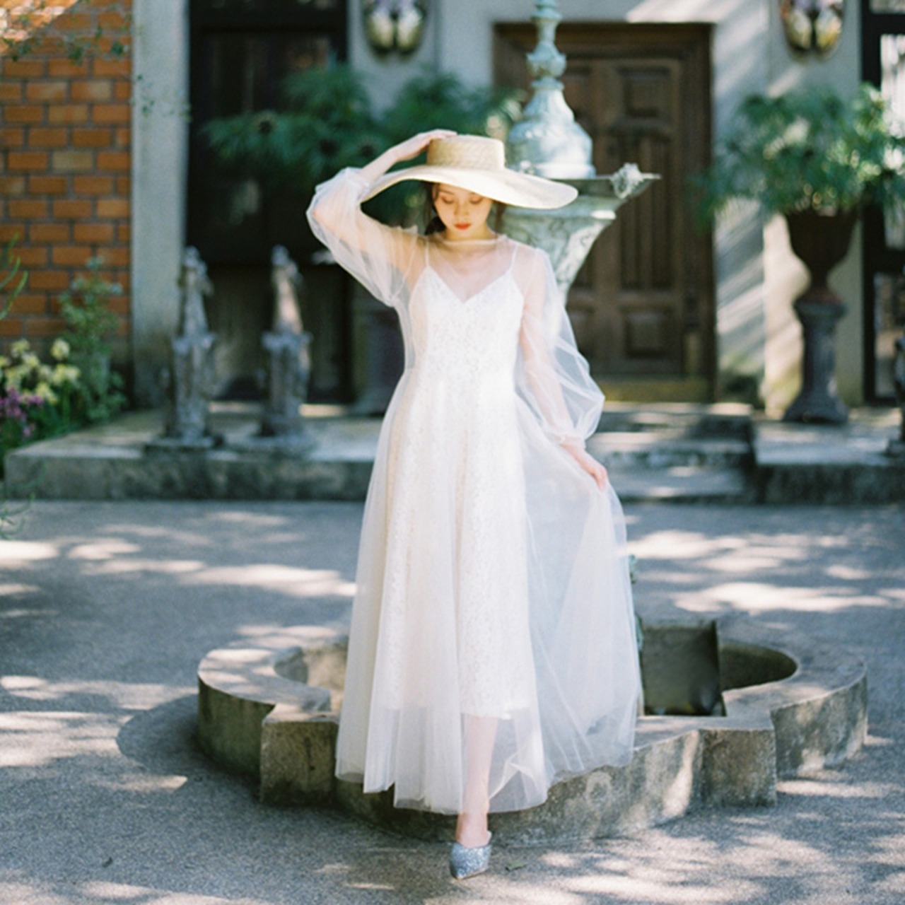 ウエディングドレス オフホワイト ソフトチュール シースルー袖  