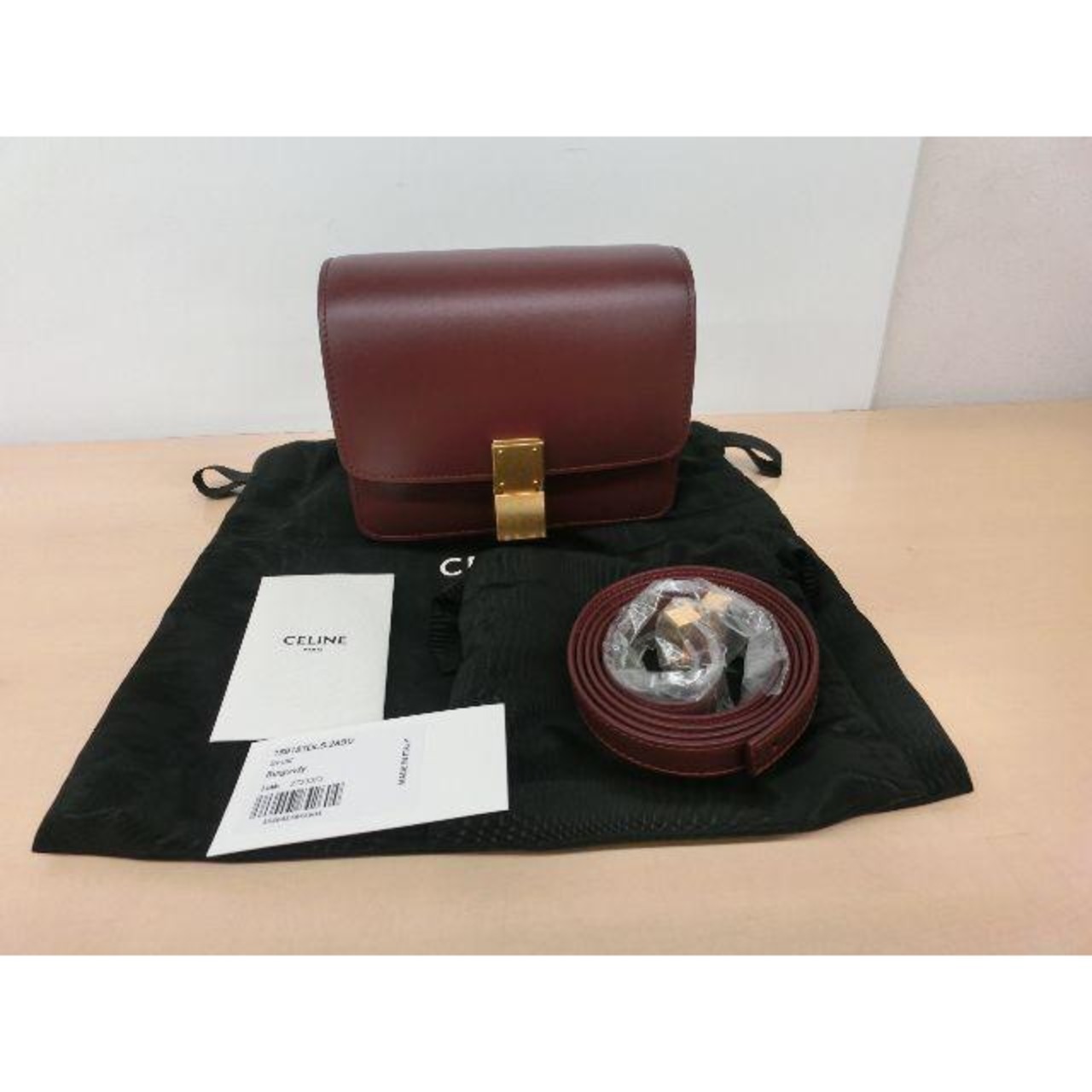 新品CELINE クラシック スモール ボックスカーフスキン バーガンディ 