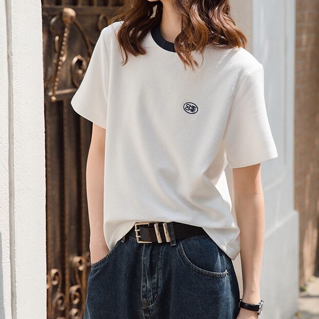 one point design t-shirt