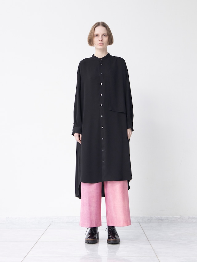 カフェを覆うカーテンみたいなロングシャツ | RO-33293-A_BLACK