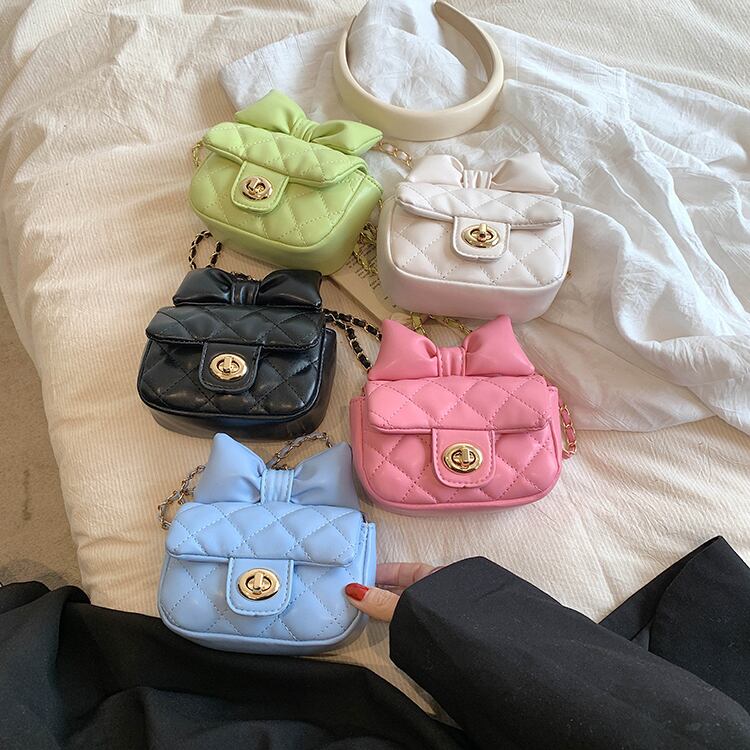 ショルダーバッグ レディース バッグ 鞄 カバン かばん 5色 PU リボン 肩がけ 肩掛け 斜め掛けバッグ スクエア型 かわいい 大人可愛い きれいめ カジュアル フェミニン おしゃれ お洒落 おとな ラブリー キュート ガーリー 抜け感 無地 OL 通勤 学生 通学 デート お出かけ 女子会 休日 小さめ コンパクト ブラック ホワイト グリーン ブルー ピンク 春 夏 秋 冬 オールシーズン 10代 20代 30代 40代 50代 ママ 韓国 韓国系 普段使い 楽ちん モテ トレンド 流行 送料無料