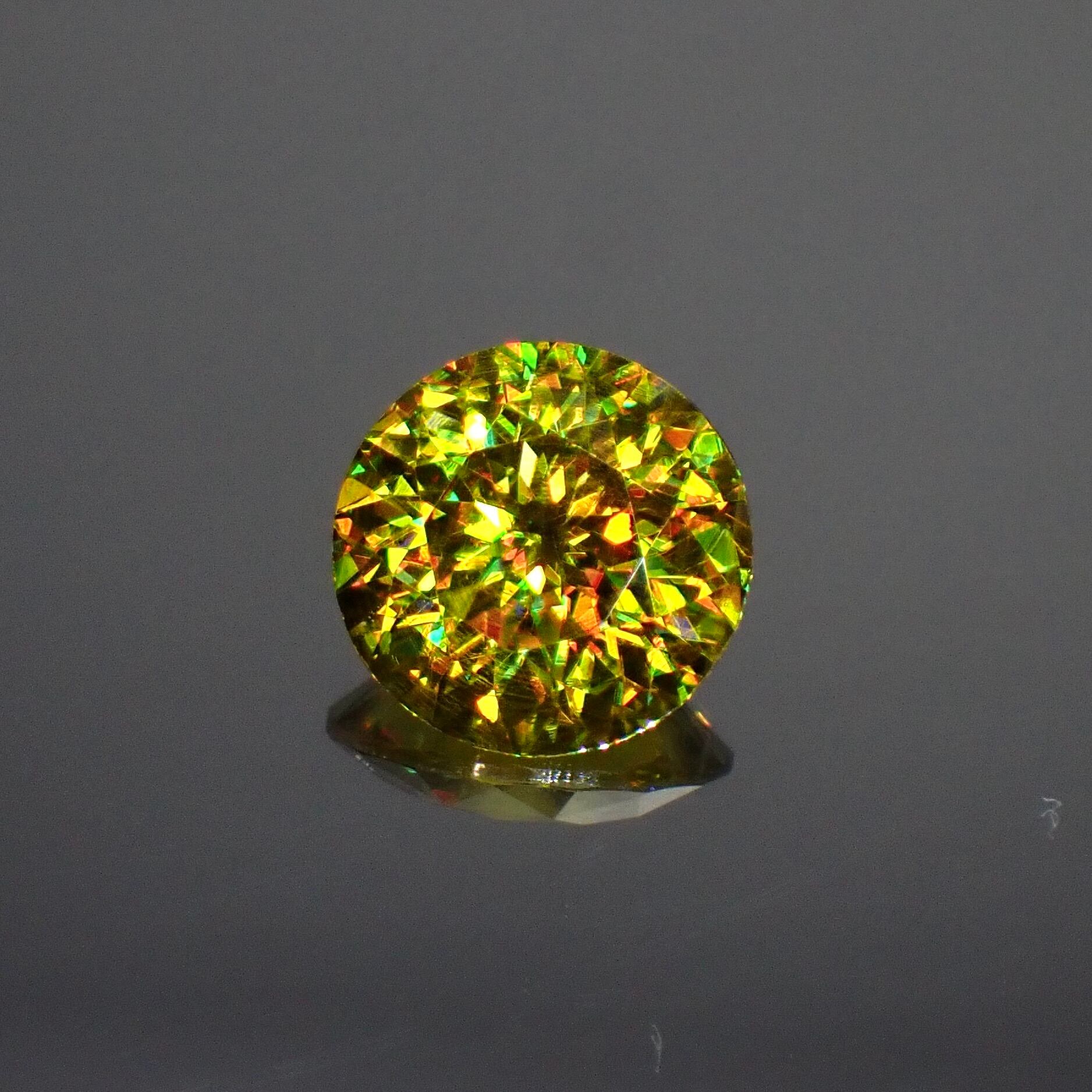 【Bright Brilliant Cut™️ “113 Facets” 】光の魔術、虹彩の奇跡 1.45ct 天然 スフェーン