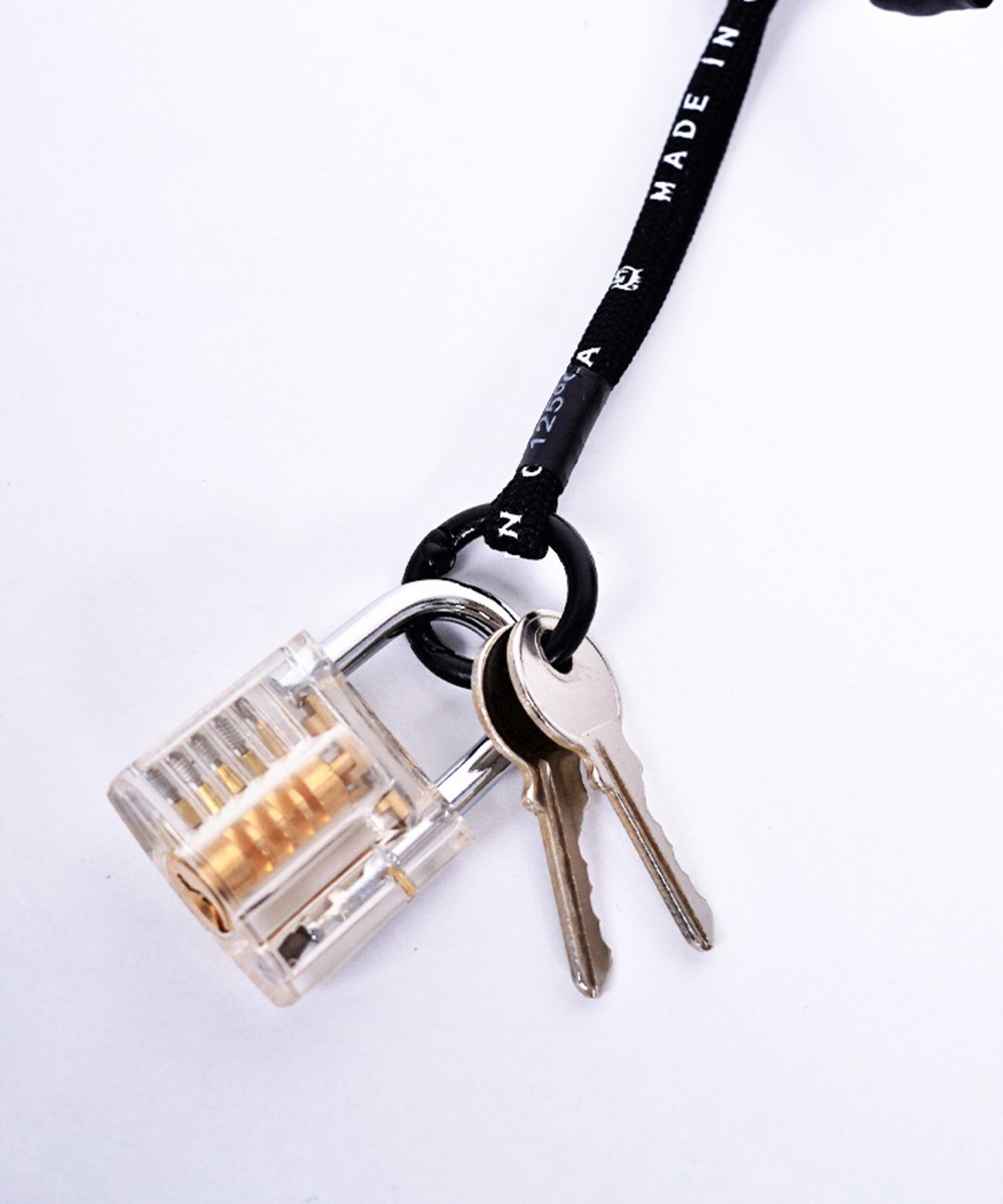 【直営限定ITEM】パドロック×オリジナルカラビナチャーム　CQ-48524H