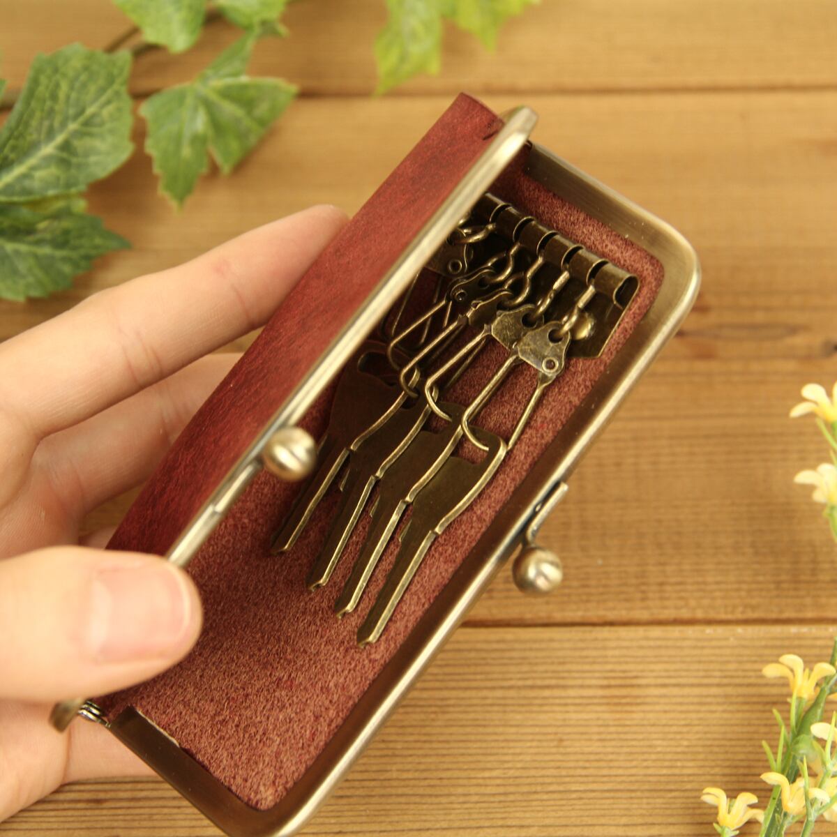 がま口キーケース / コッチネーラ | HANARE LEATHER オンラインショップ