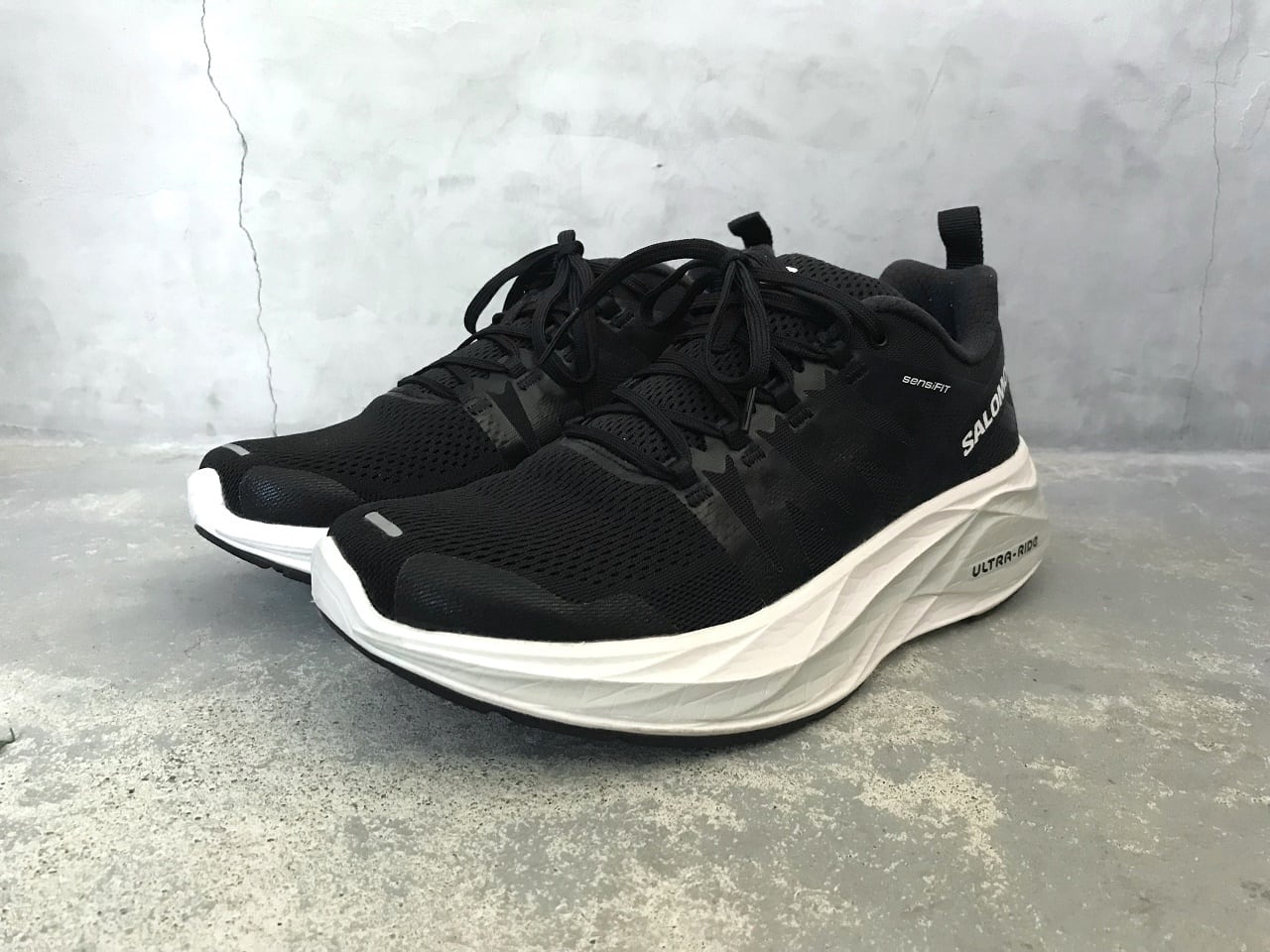 SALOMON GLIDE MAX BLACK/WHITE