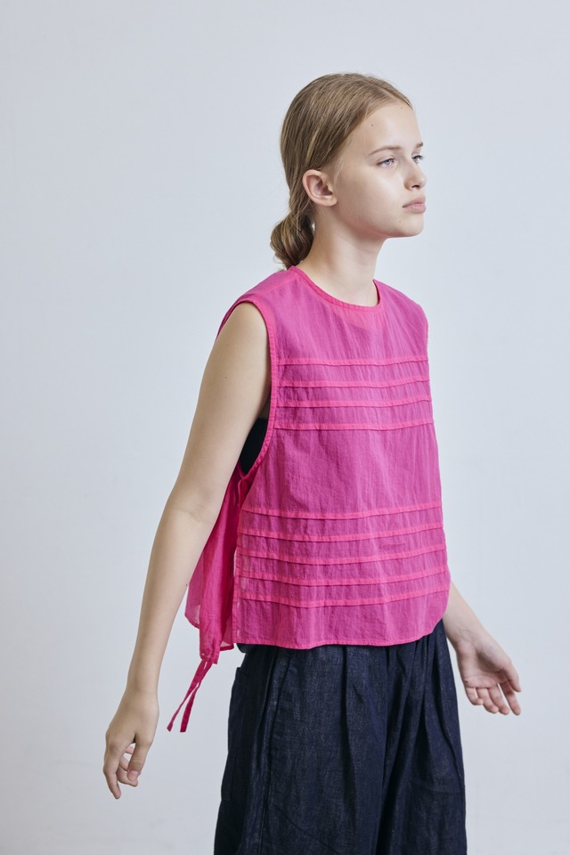 g_680 BOIL SLEEVELESS TUCK BLOUSE