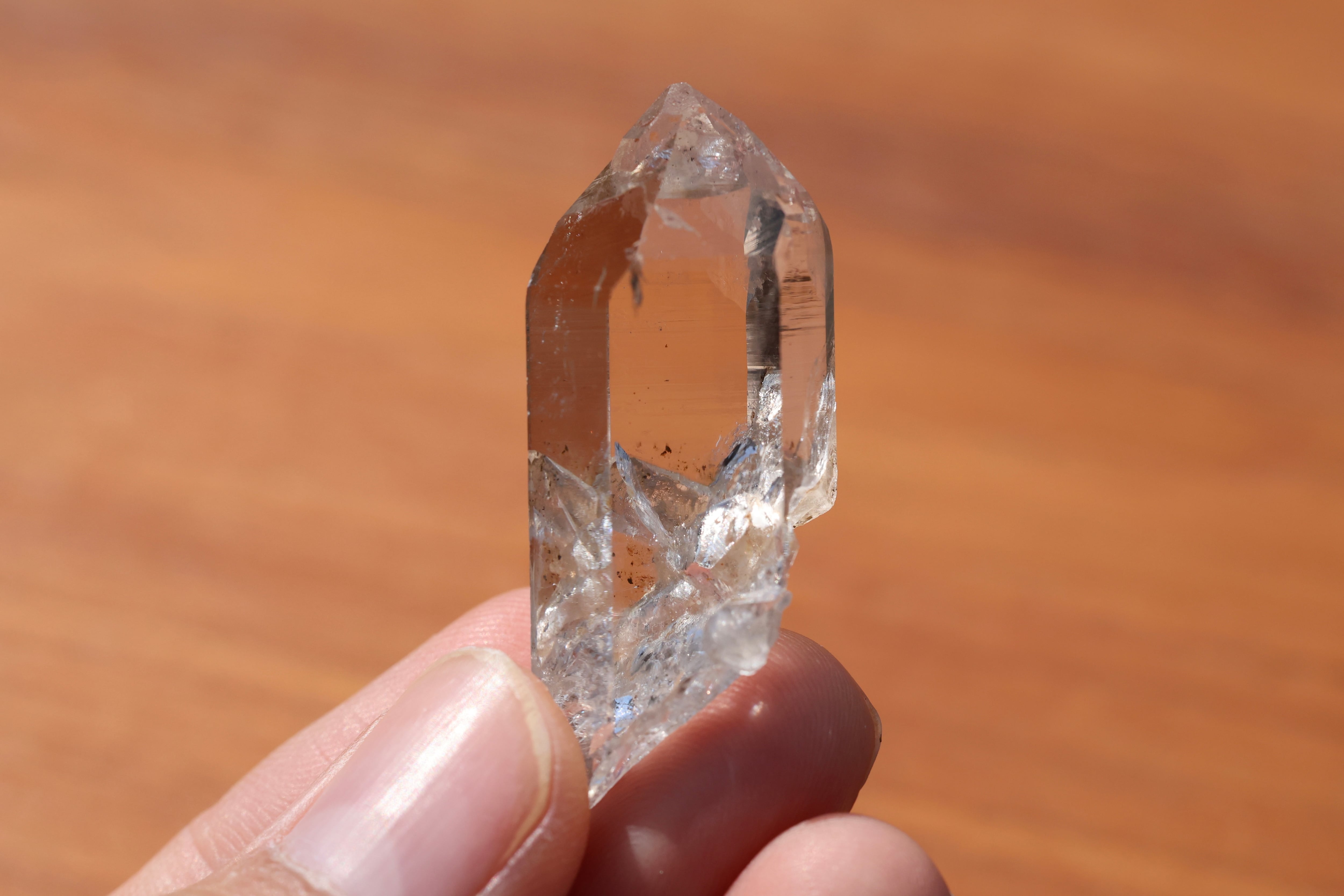 【最終値下げしました】ヒマラヤ水晶球　超特価大奉仕！在庫一掃大処分価格！ ヒマラヤ水晶 サインジ産 | 石垣島の夜光貝とヒマラヤ水晶 Laphus