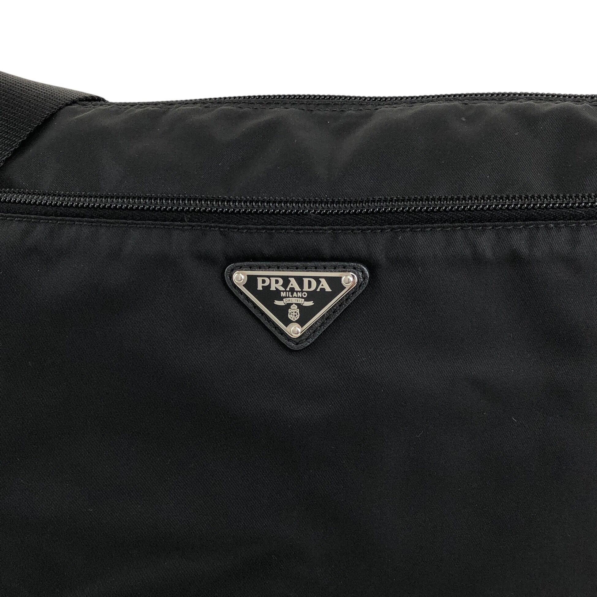 PRADA プラダ ショルダーバッグ ブラック トライアングルロゴ ナイロン