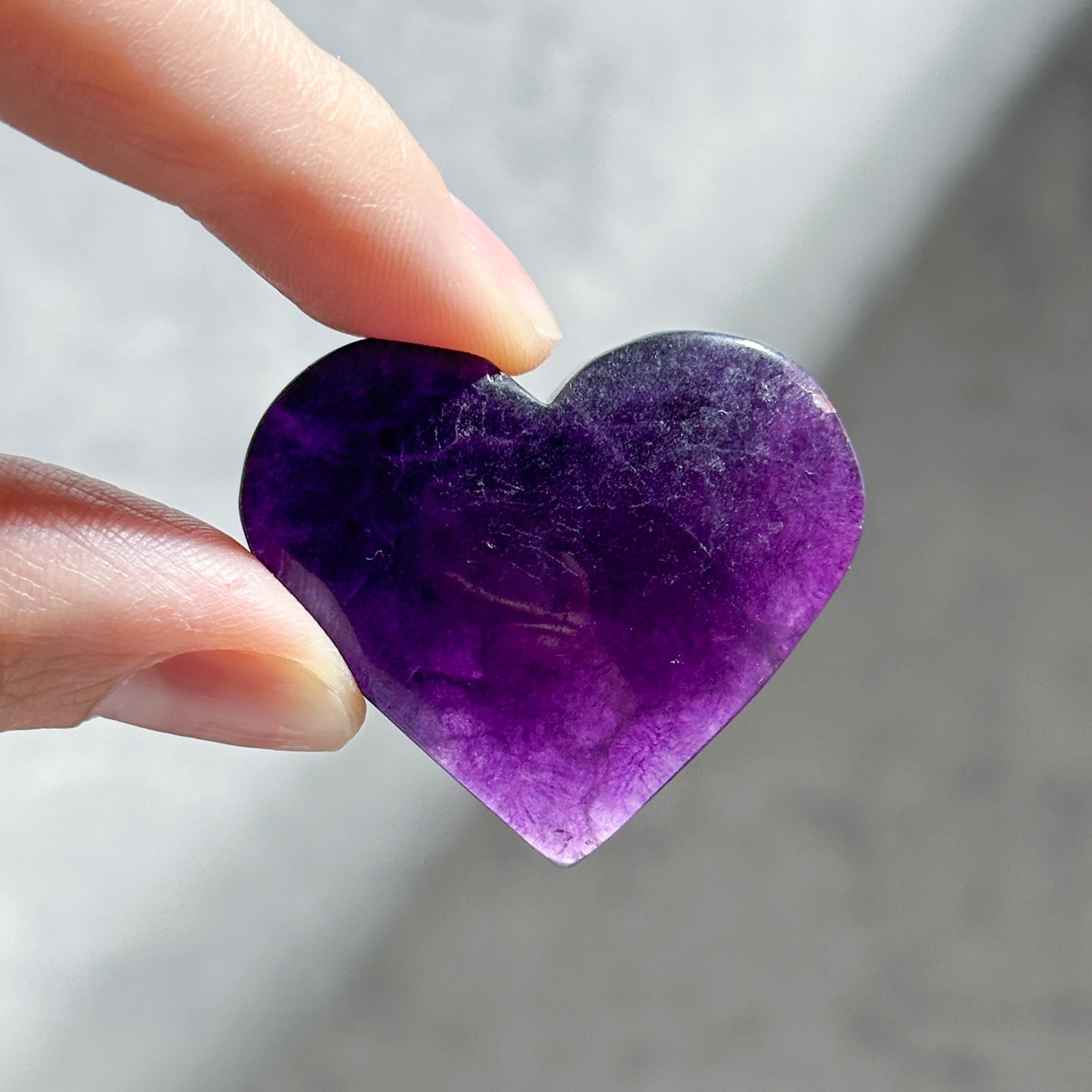 濃い◎パープルフローライト ハート43◇Purple Fluorite ◇天然石・鉱物・パワーストーン