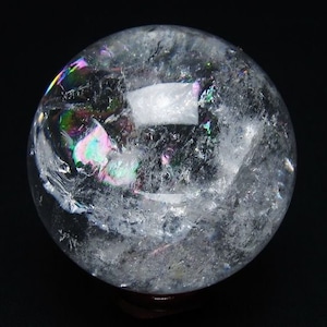 水晶 丸玉 虹入り 56mm スフィア 置物 水晶玉 一点物 151-8789