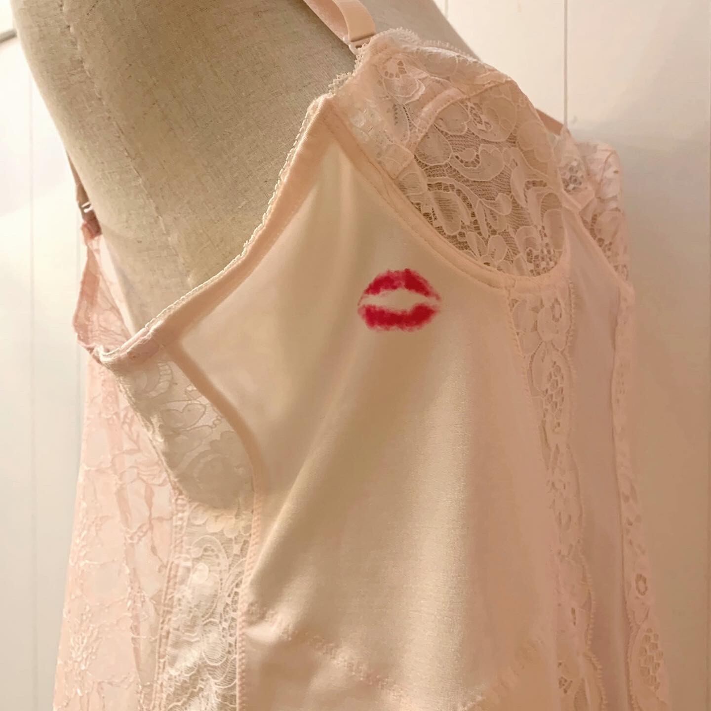 remake : palpable lacy heart camisole