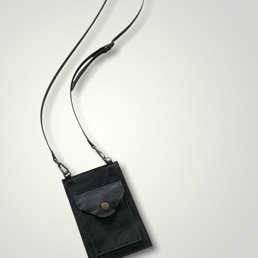 ZOZOTTE KIRITORI-POCKET M / ブラック/ ミニショルダー/スマホショルダー