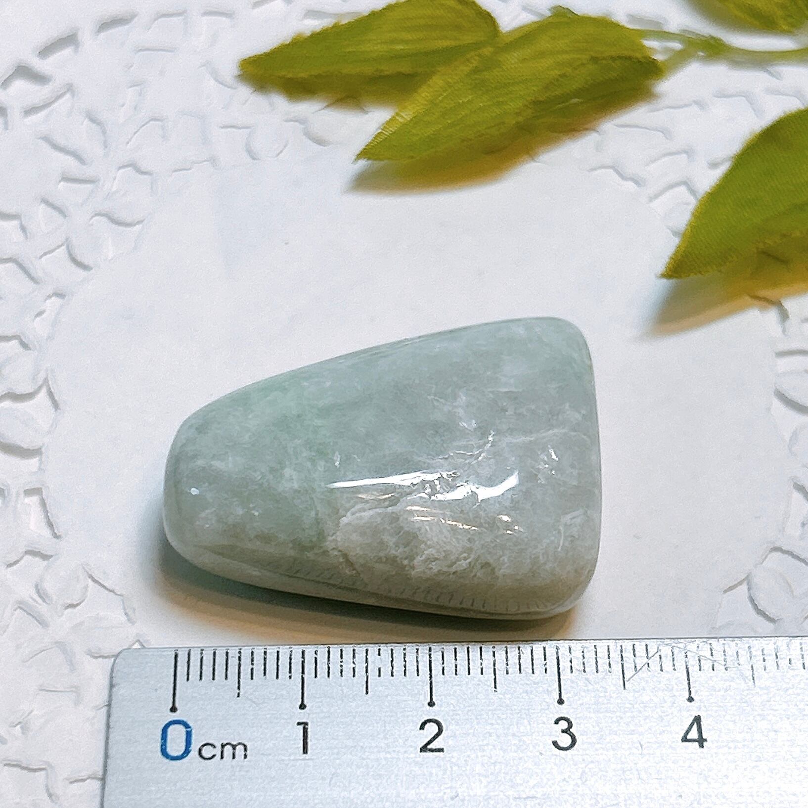 17964】 翡翠 ミャンマー産 ヒスイ ひすい ジェード タンブル 磨き石