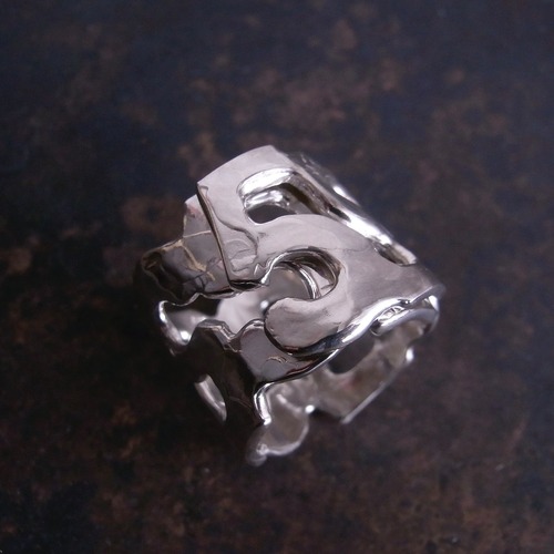 Numero /５のユニセックスリング