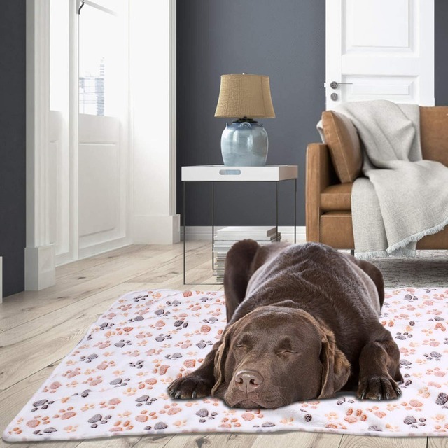 【特価商品】ペット用 ブランケット 毛布 犬猫 マット タオル ソフト 秋冬の防寒 保温 洗える サンゴフリース 可愛い肉球柄 Angelpet (S、3枚セット)