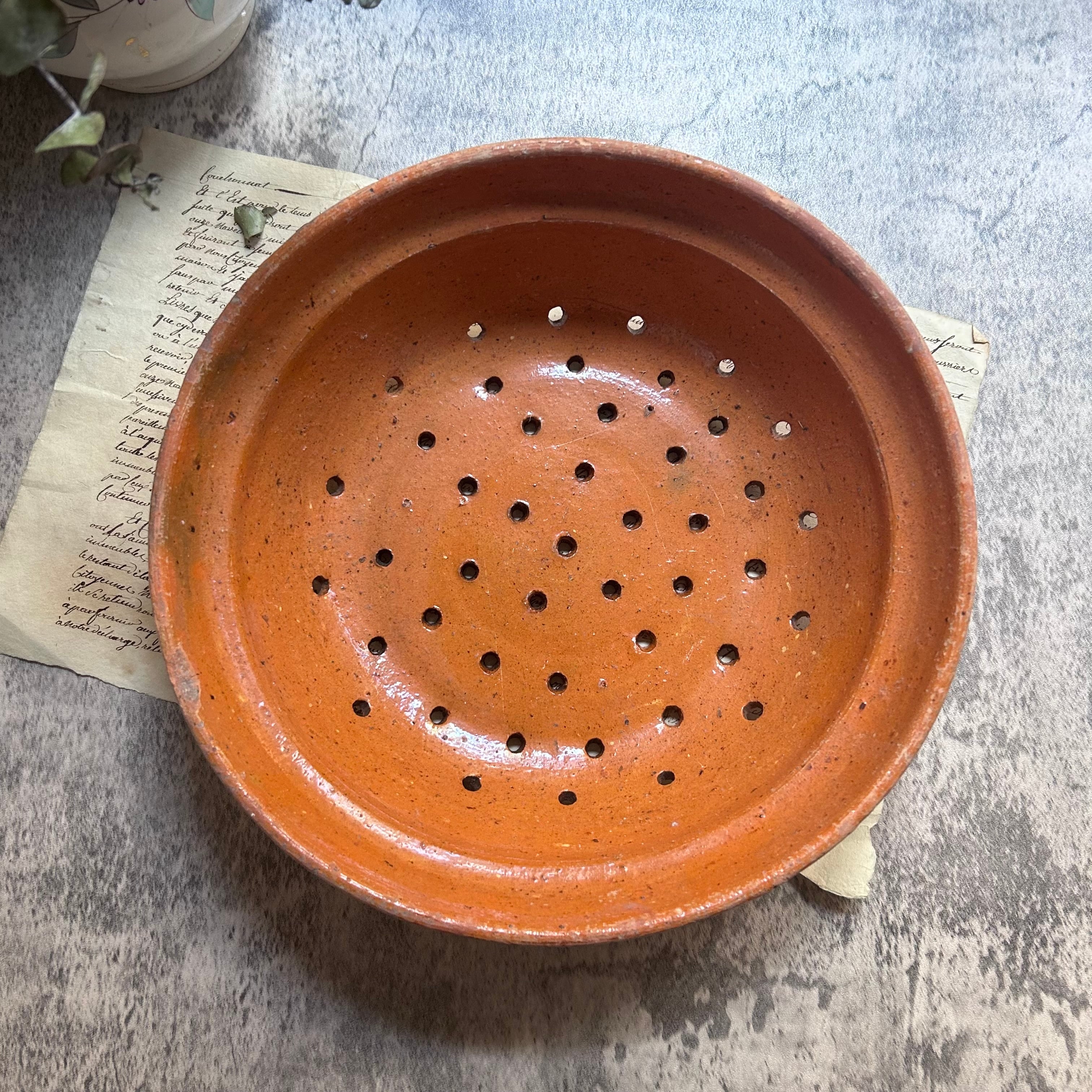 南仏 テラコッタ 深い穴あきボウル フランス アンティークプレート