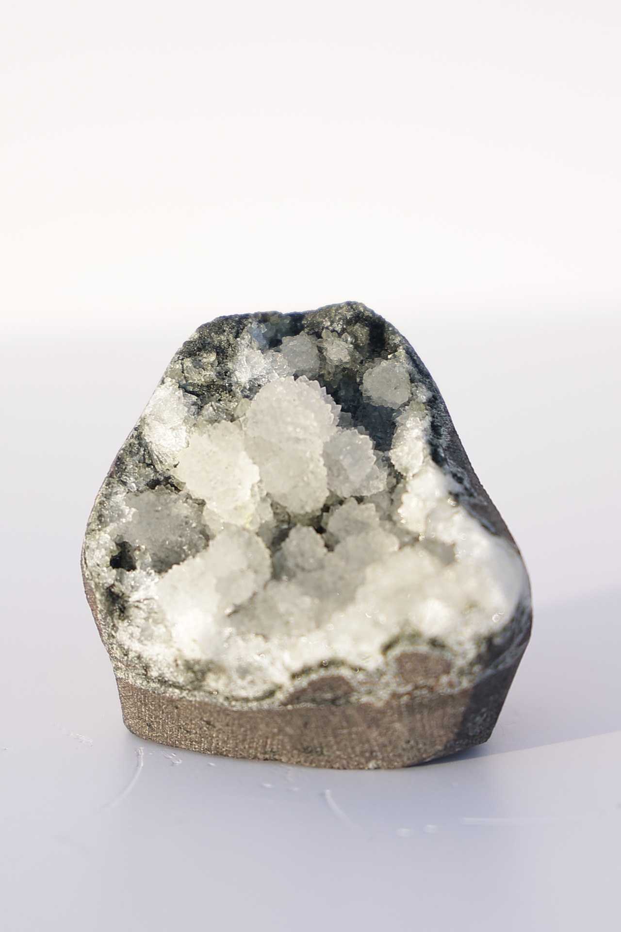 「雲を掴む」カルセドニー | Chalcedony  ◇ 天然石・鉱物・パワーストーン・原石 | st00191