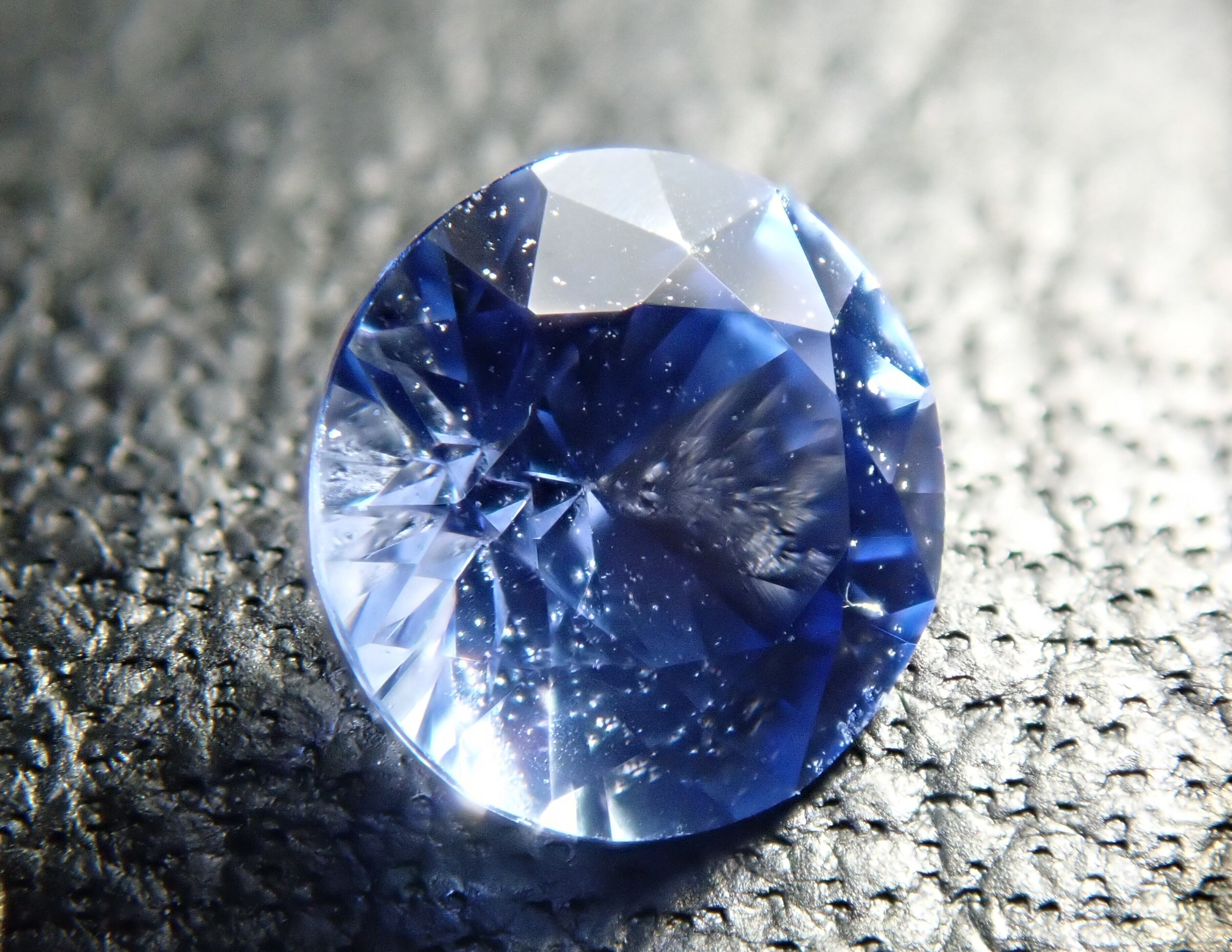 【新商品】スリランカ産ブルーサファイア 0.348ct