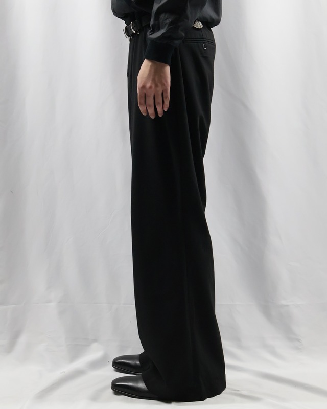 No-tuck wide straight slacks