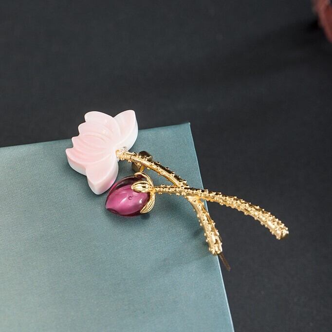 蓮の花のブローチ　はす　シルバー　C015