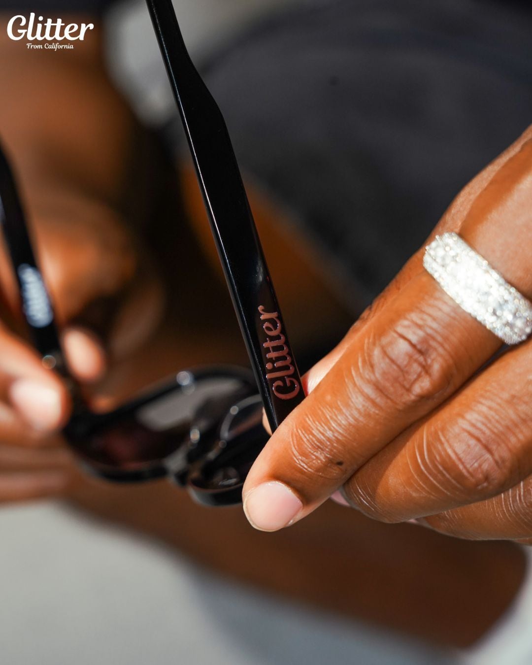 Moissanite Glitter Sunglasses 【BLACK/ LA BLUE】 | Glitter