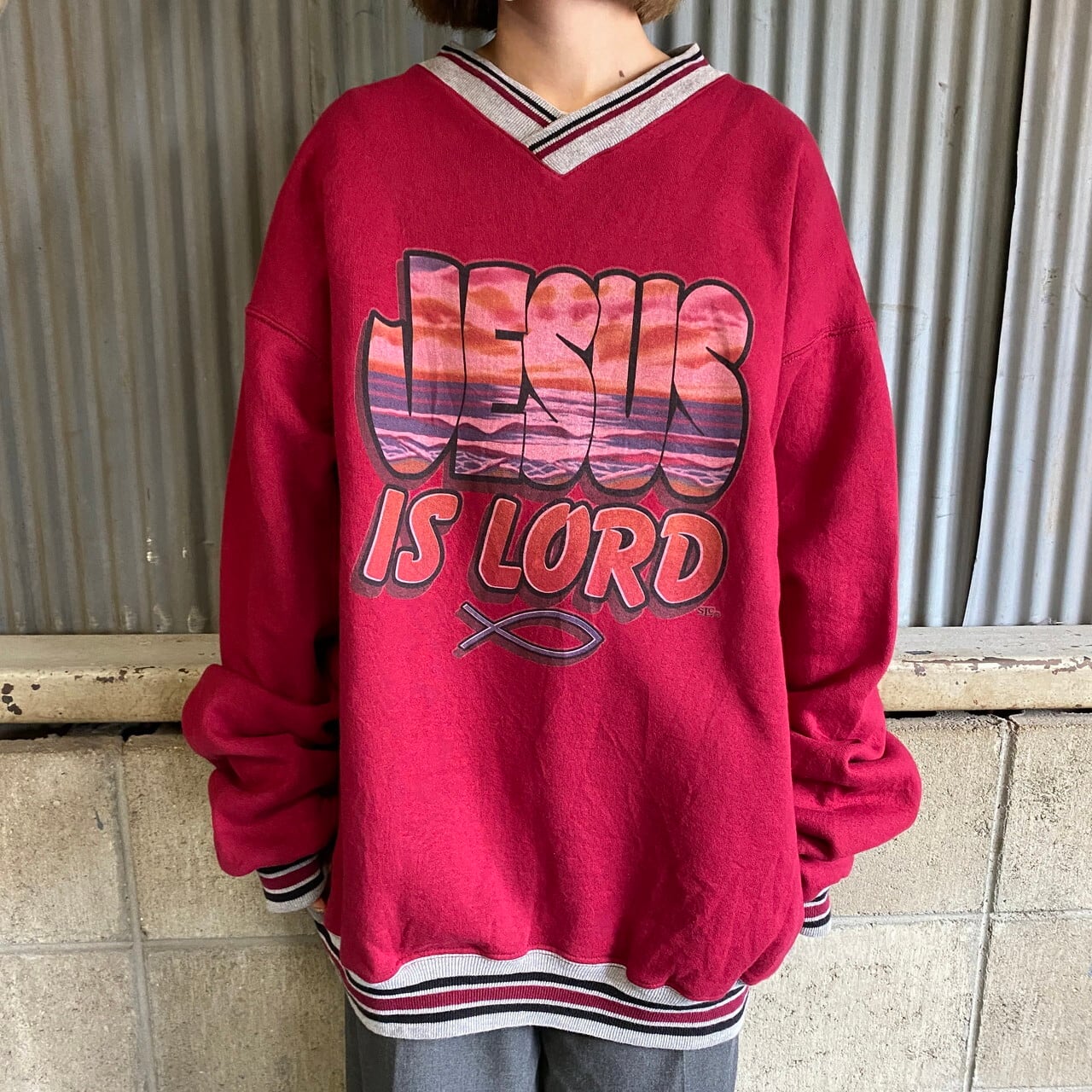 90年代 JESUS IS LOAD キリスト教 メッセージ プリントスウェットシャツ メンズXL相当 古着 トレーナー 90S ヴィンテージ  ビンテージ Vネック ワインレッド ボルドー えんじ【スウェット】【SW20】 | cave 古着屋【公式】古着通販サイト