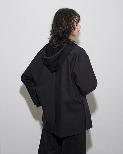 【新品】CYAN TOKYO シアントーキョーショートフェザーコンビフーディ CYAN TOKYO 】ショートフェザーコンビフーディー | valance 福井