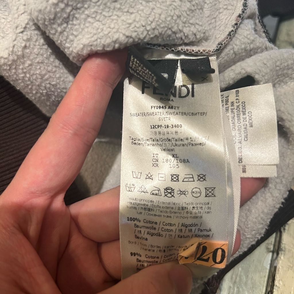 FENDI フェンディ ズッカ柄パーカー FY0945 A62T ブラウン size:XL