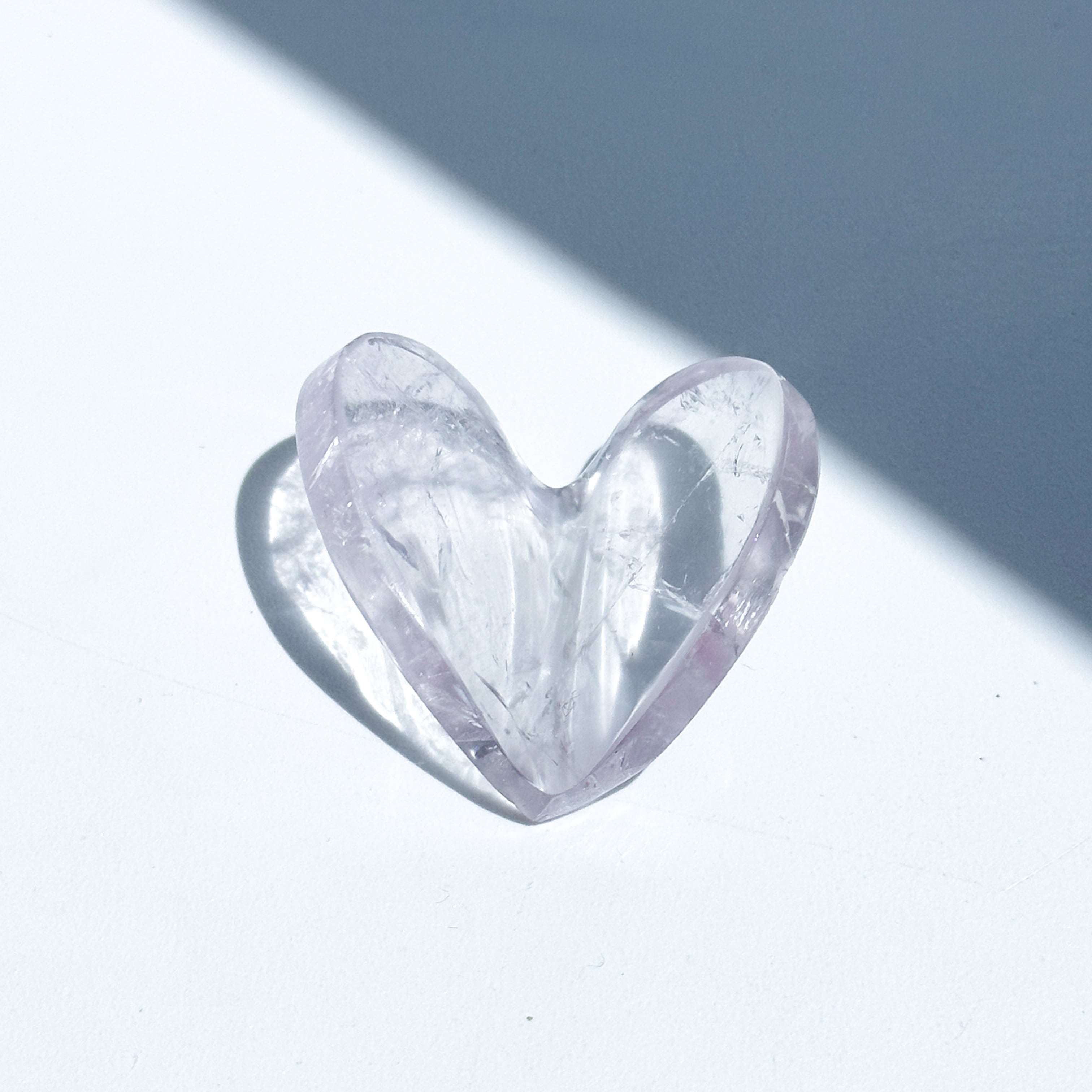 アメジスト 3Dハート 04♡Amethyst heart ♡天然石・鉱物