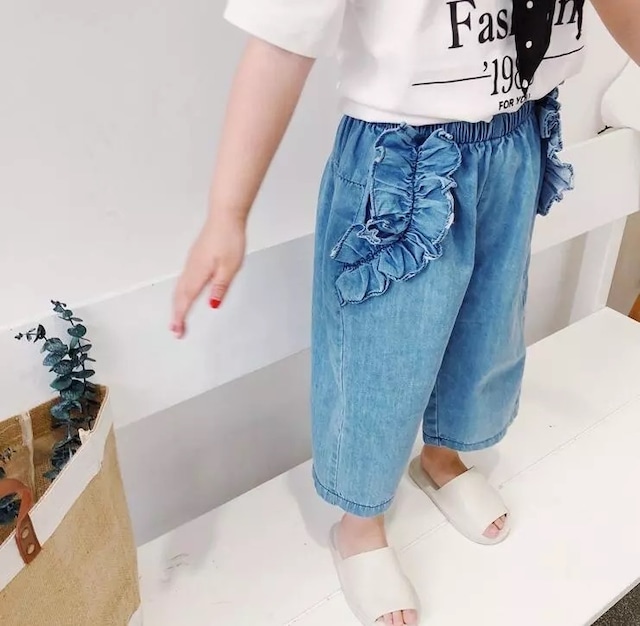 ★KIDS♡80〜130/ラッフル ポケット ワイド デニム パンツ/9分丈/フリル/ボトム/可愛い/ジーパン/ズボン/デニムパンツ/ワイドパンツ/子供服/女の子/2018