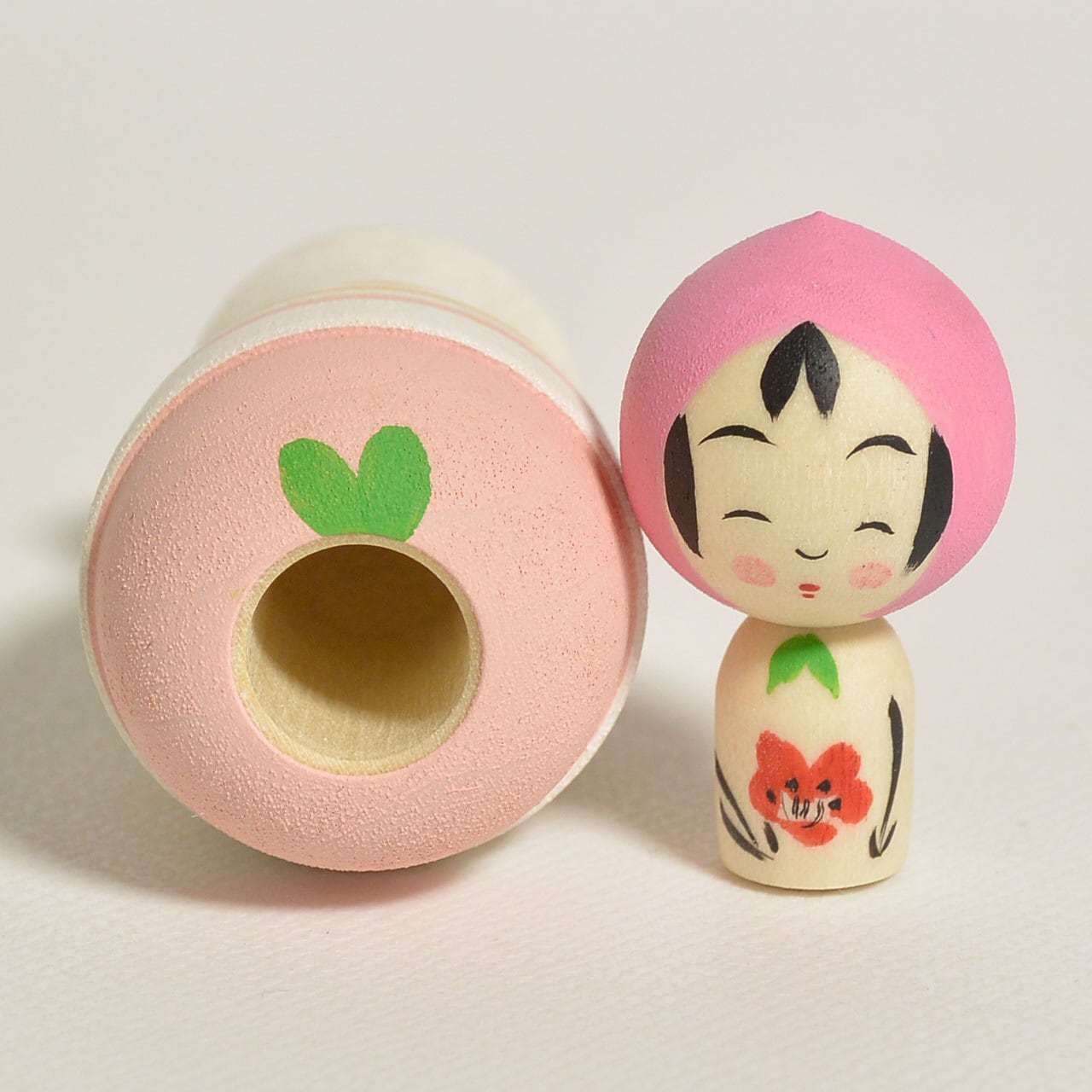 【ミニこけし】鈴木明　お布団&眠りこけし　(枕あり) ももパフェちゃんこけし 約2寸 約6cm 鈴木明 工人（作並系）#2586